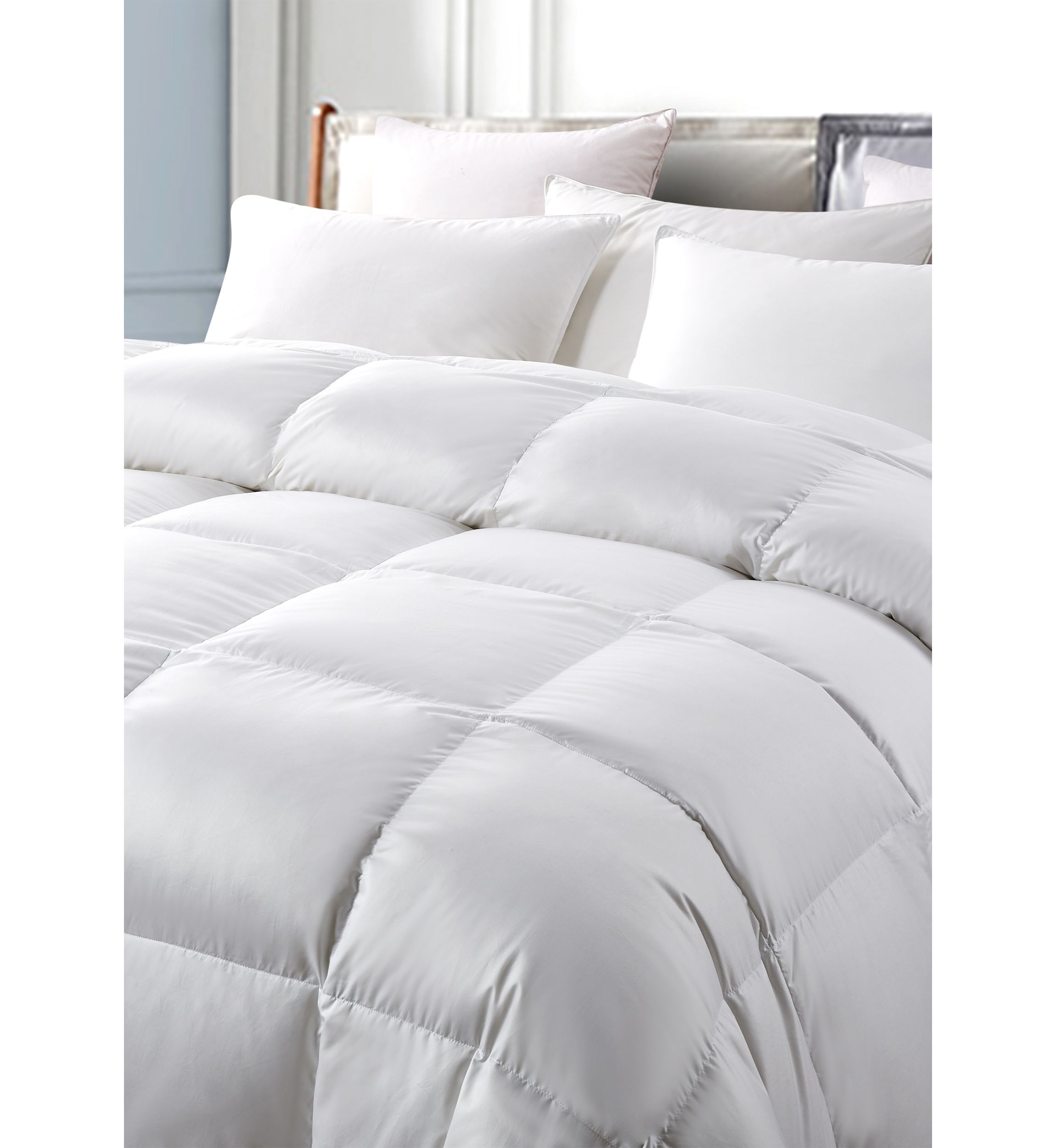 Light Warmth White Down Fiber Comforter