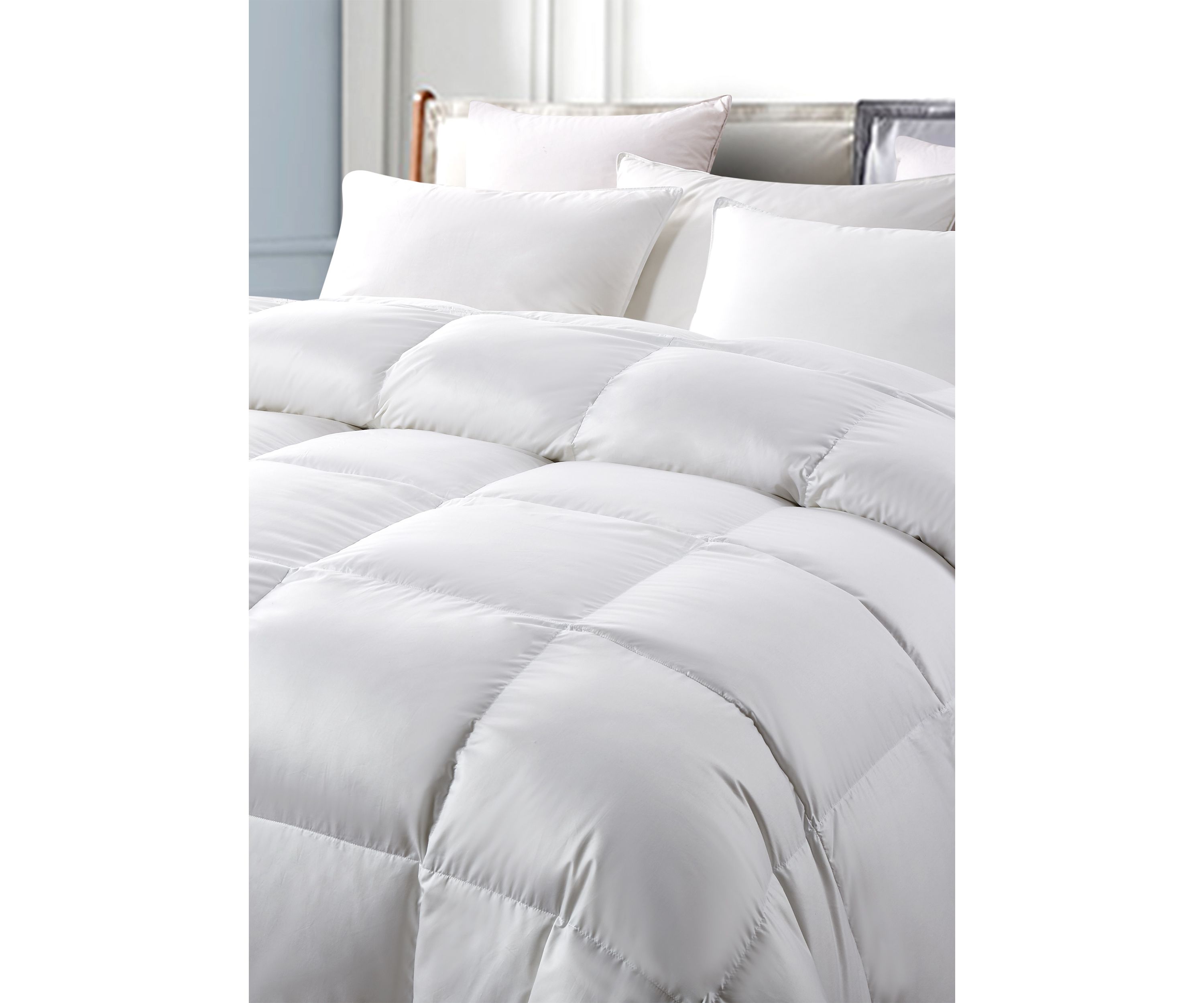 Light Warmth White Down Fiber Comforter