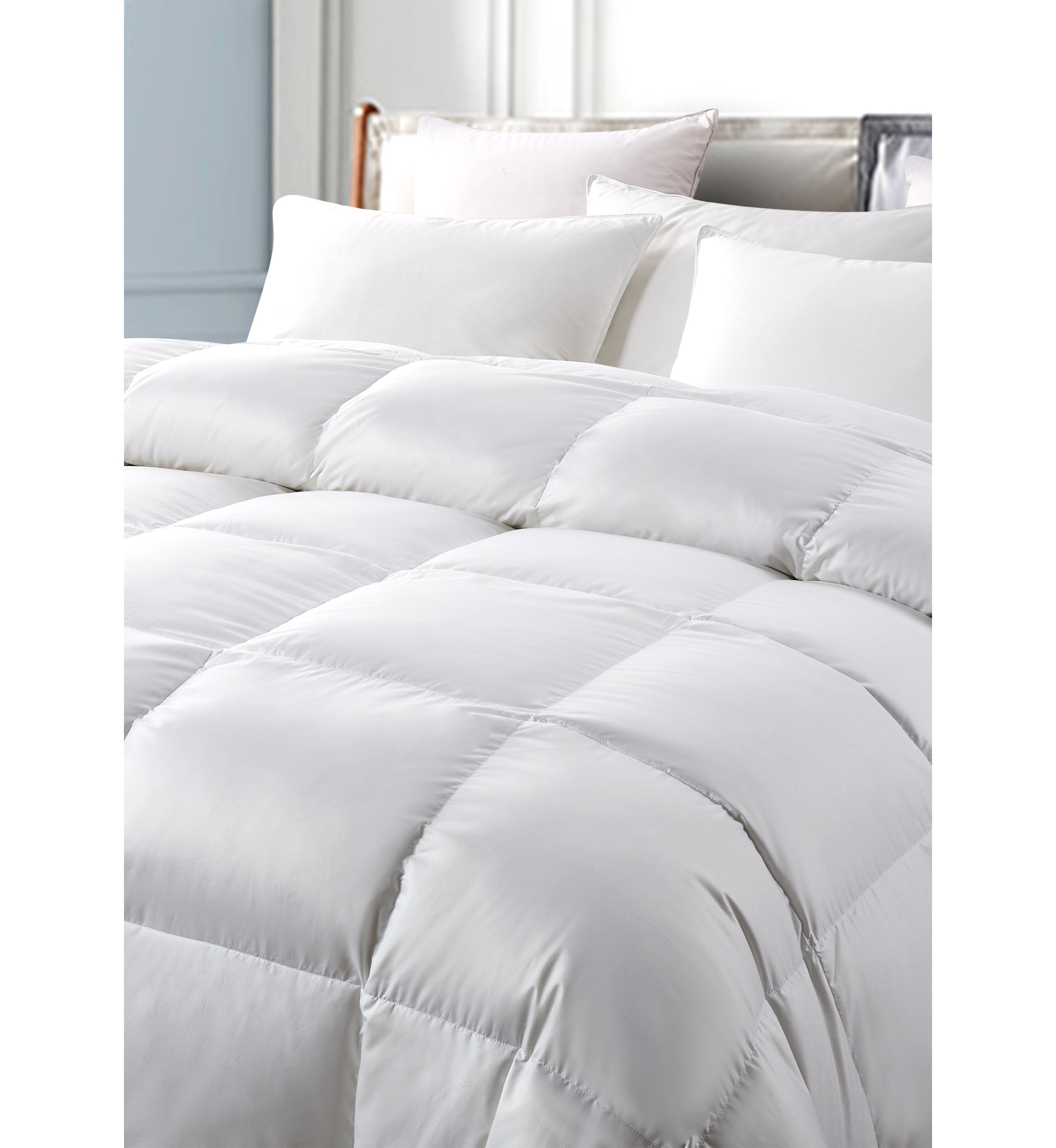 All Season White Down Fiber Comforter
