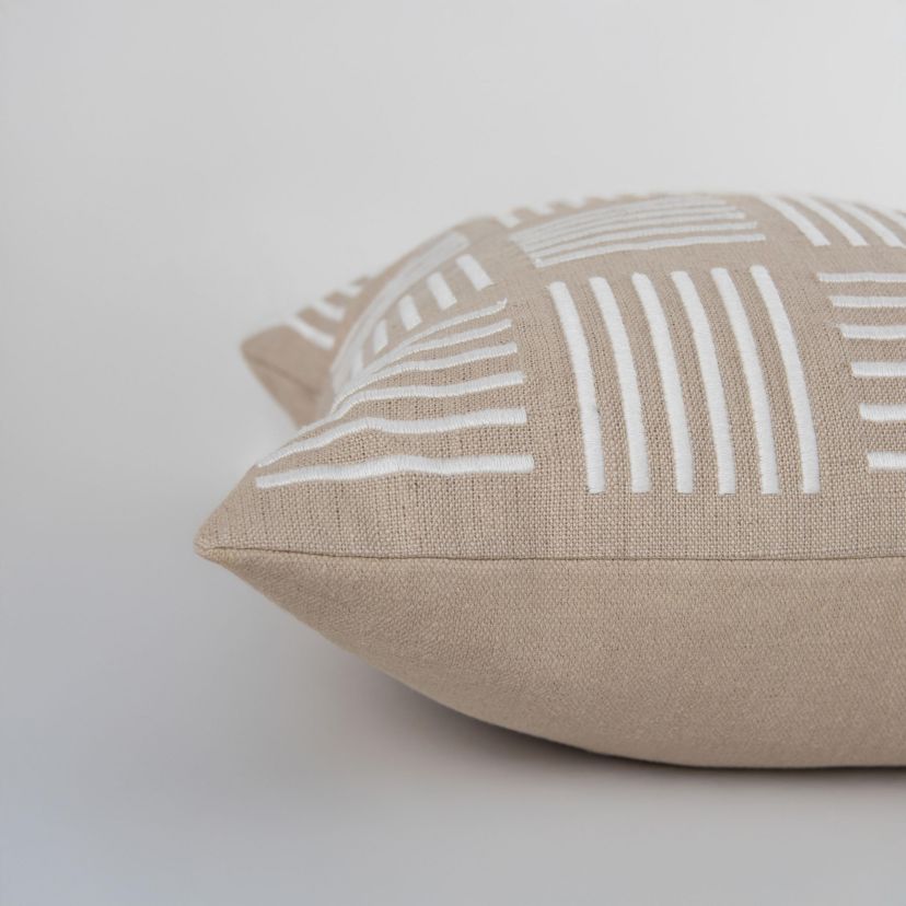 Geometric Natural/Ivory 20" X 20" Poly Filled Pillow