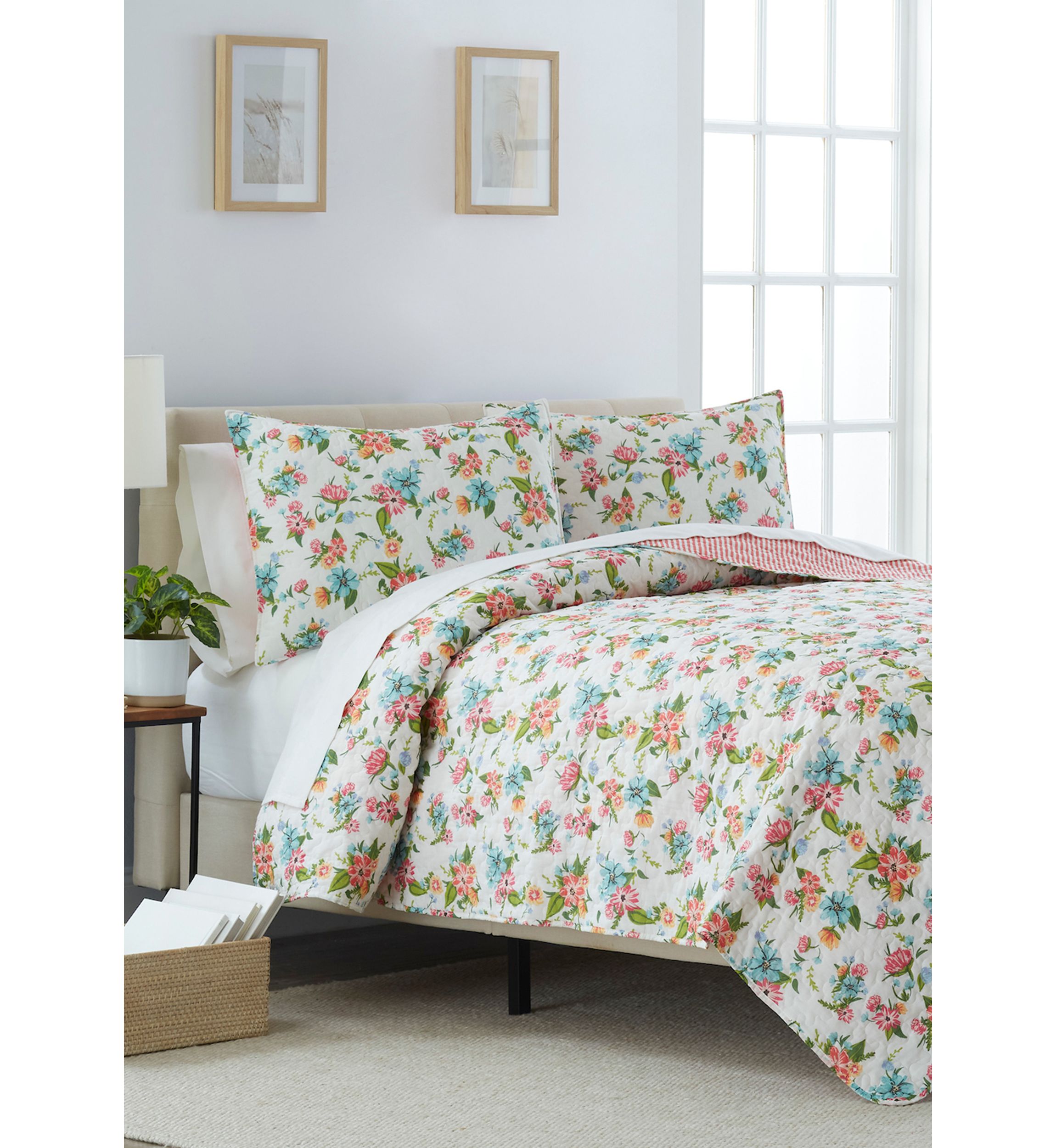 Pink Garden Quilt Set