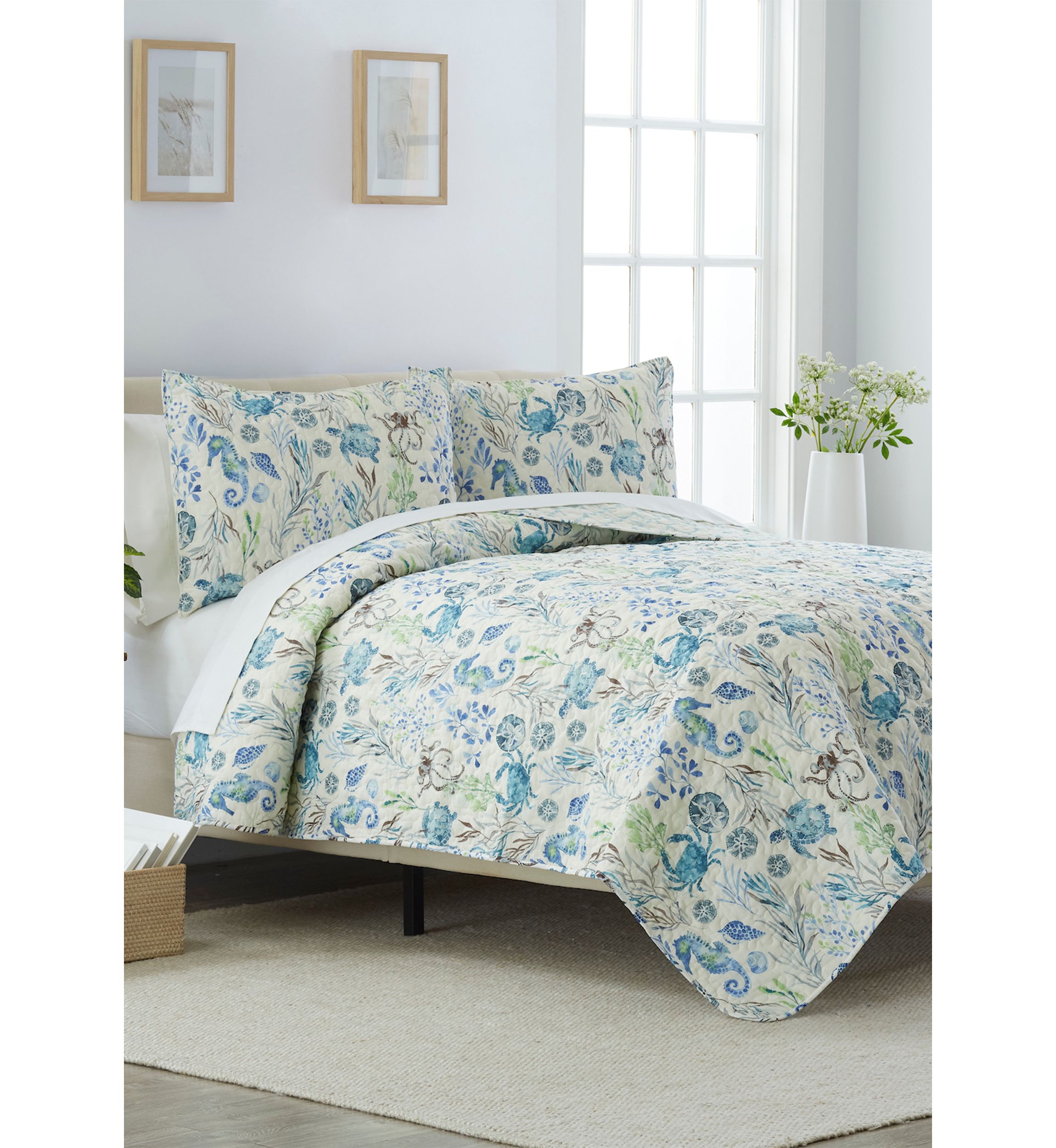 Cayman Cove Quilt Set