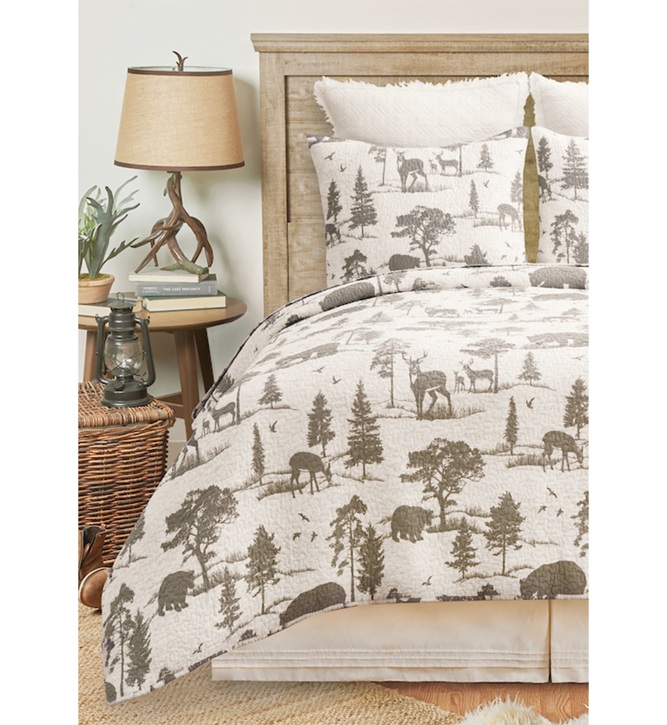 Hillside Royal Quilt Set