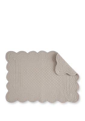 Modern. Southern. Home.™ Scallop Placemat