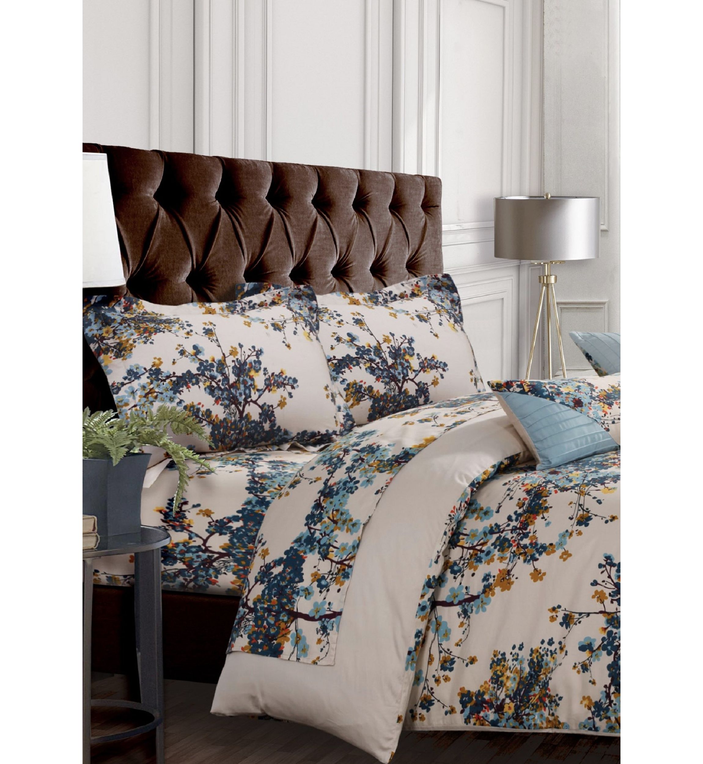 Casablanca 300 Thread Count Cotton Oversized Duvet Set