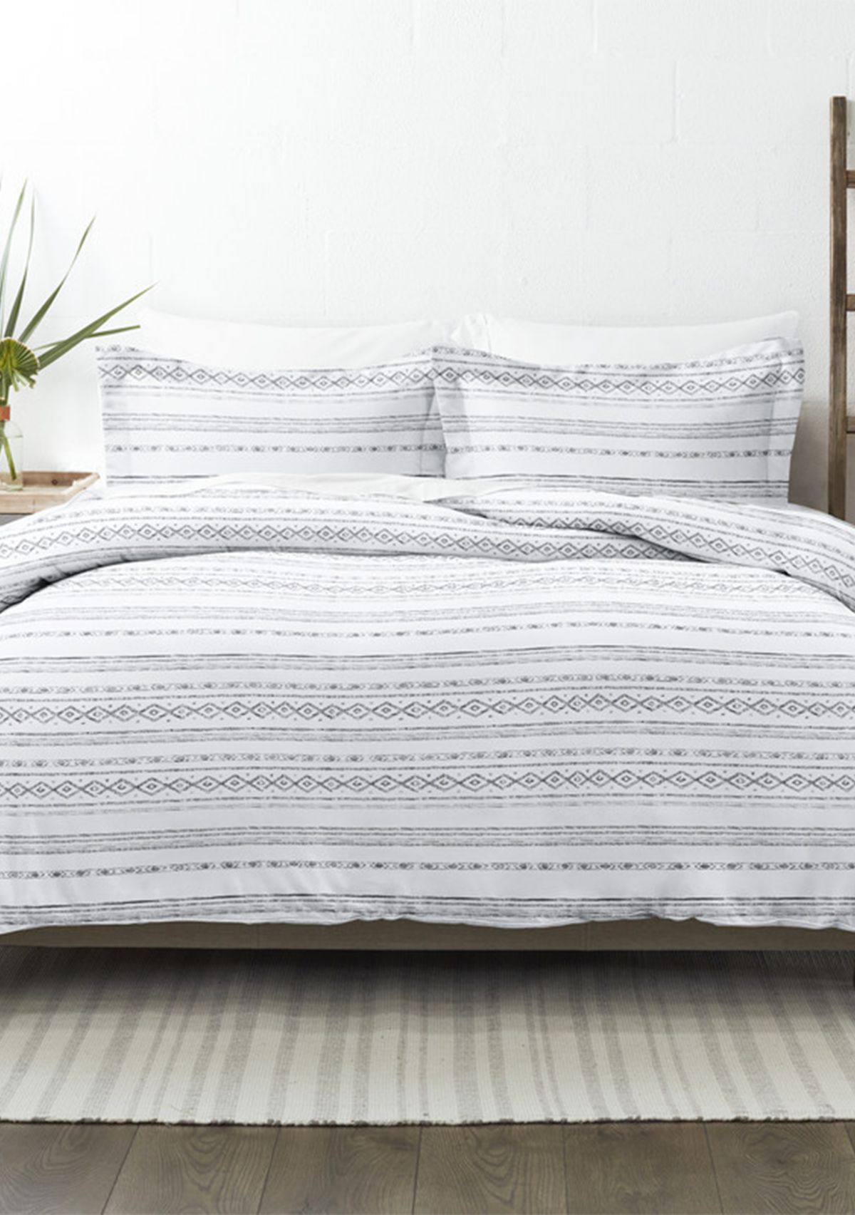 Premium Ultra Soft Geo Threads Pattern 3 Piece Duvet Cover Set