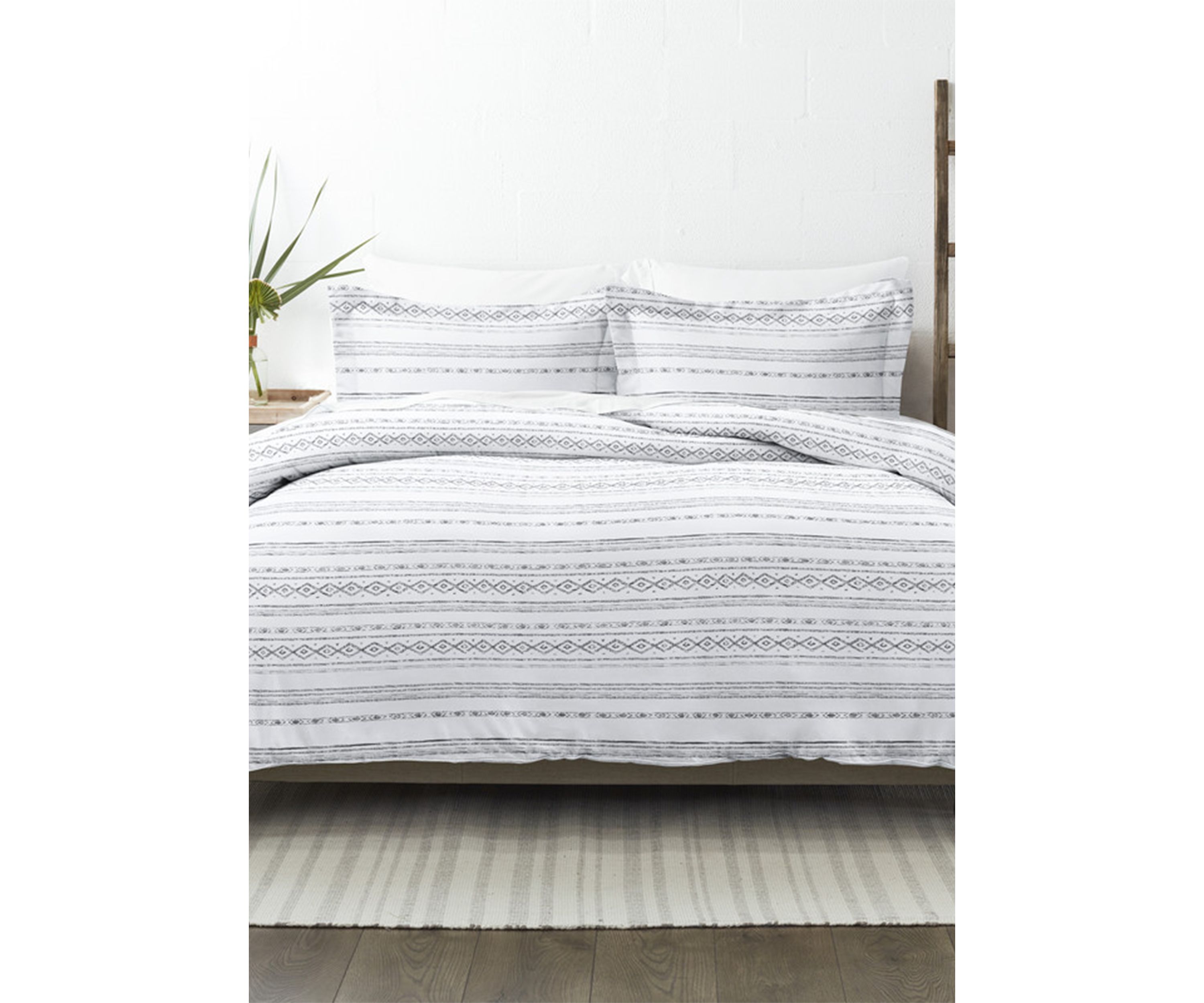 Premium Ultra Soft Geo Threads Pattern 3 Piece Duvet Cover Set