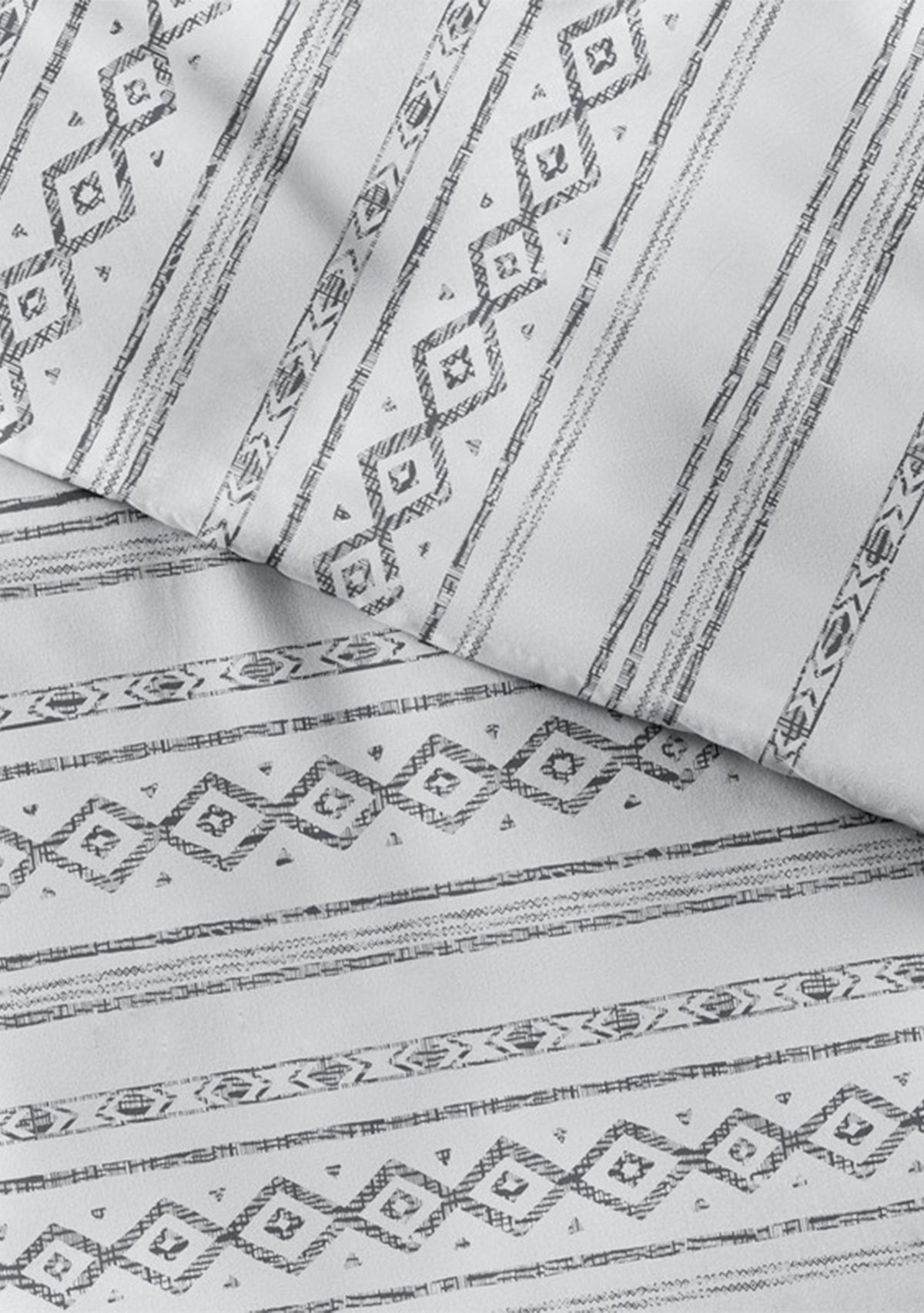 Premium Ultra Soft Geo Threads Pattern 3 Piece Duvet Cover Set