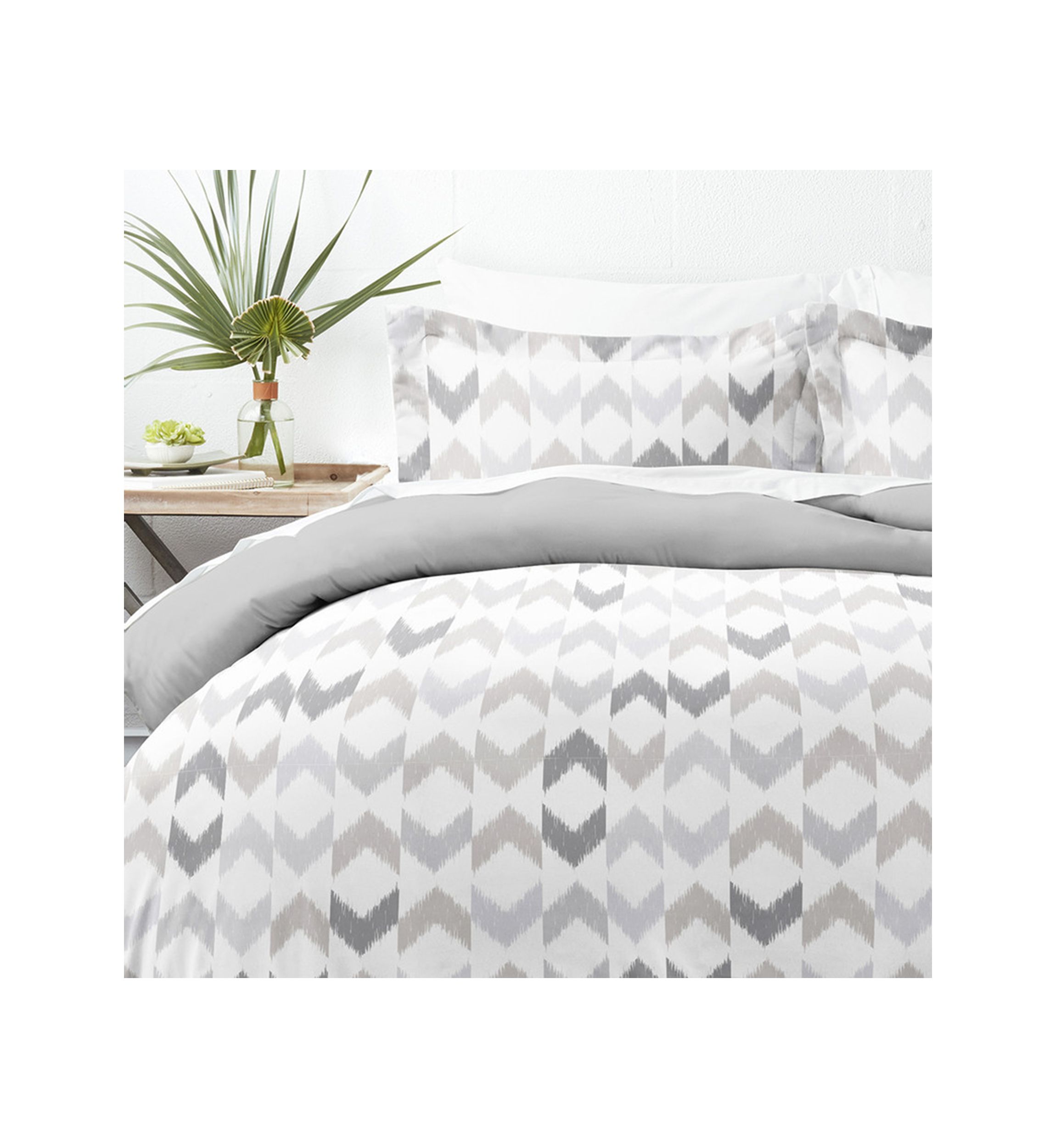 Premium Ultra Soft Chevron Sleep Pattern 3 Piece Reversible Duvet Cover Set