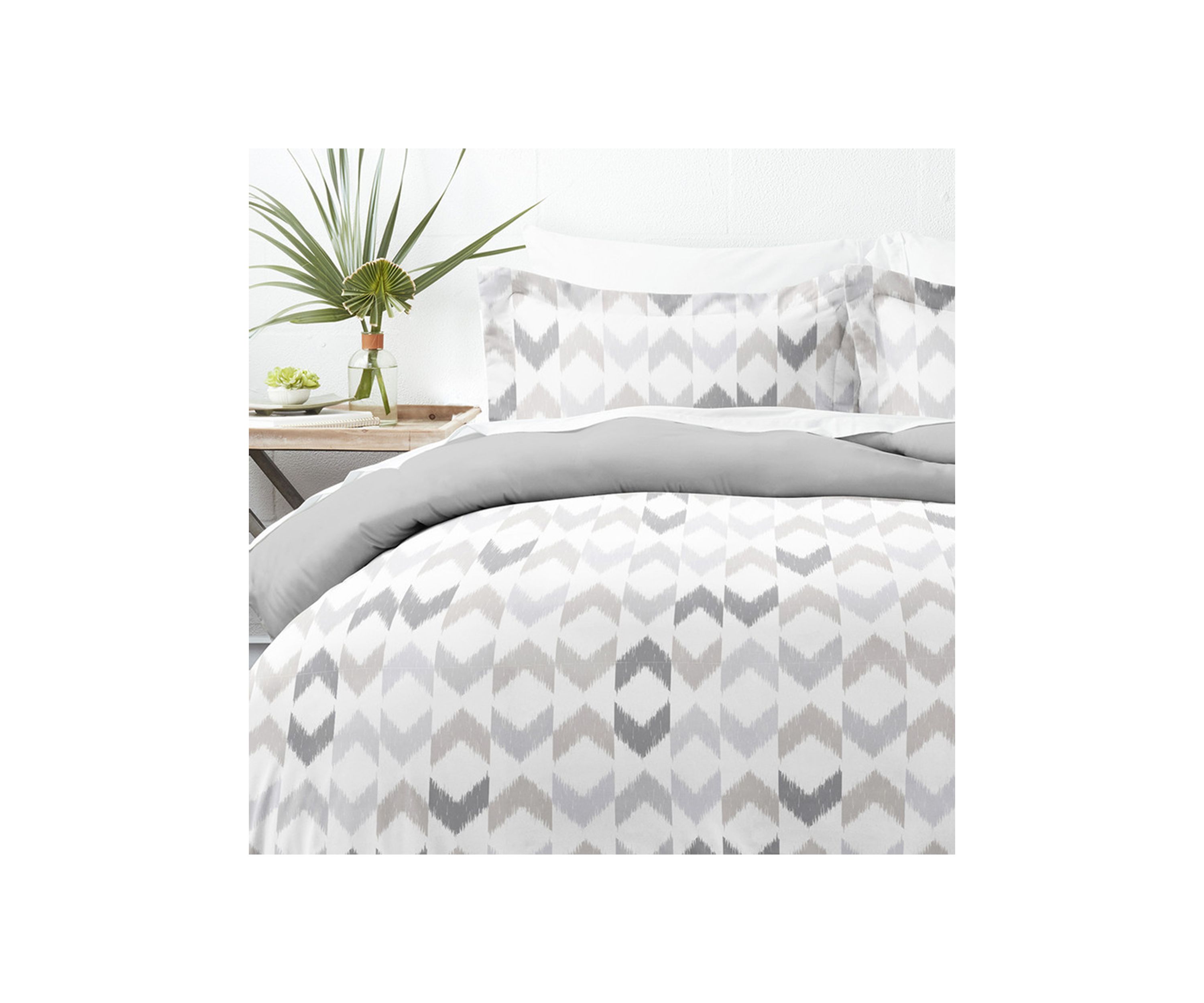 Premium Ultra Soft Chevron Sleep Pattern 3 Piece Reversible Duvet Cover Set