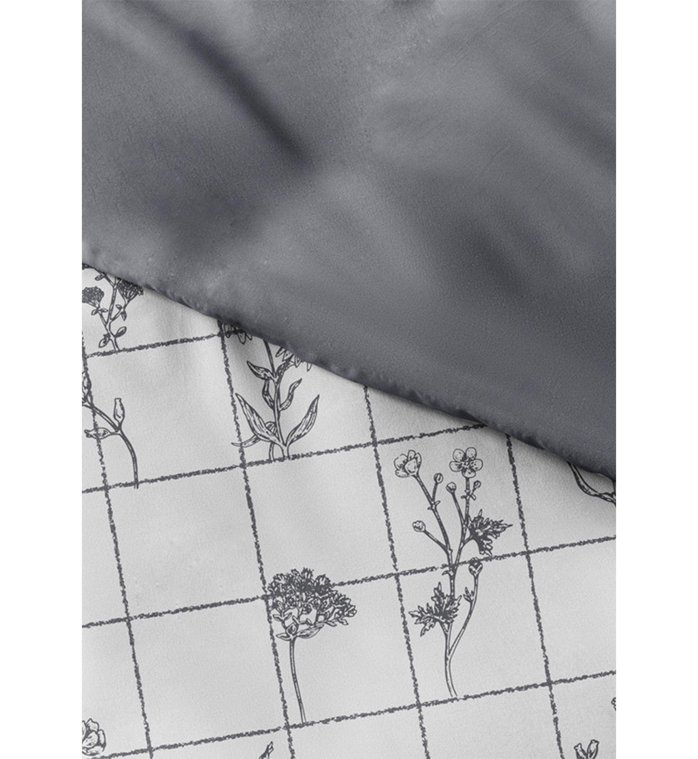 Premium Ultra Soft Flower Field Pattern 3 Piece Reversible Duvet Cover Set