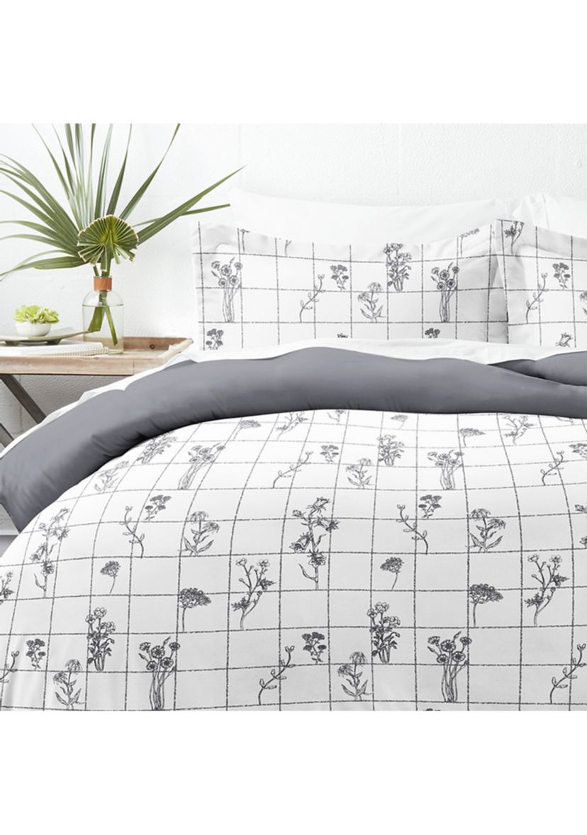 Premium Ultra Soft Flower Field Pattern 3 Piece Reversible Duvet Cover Set