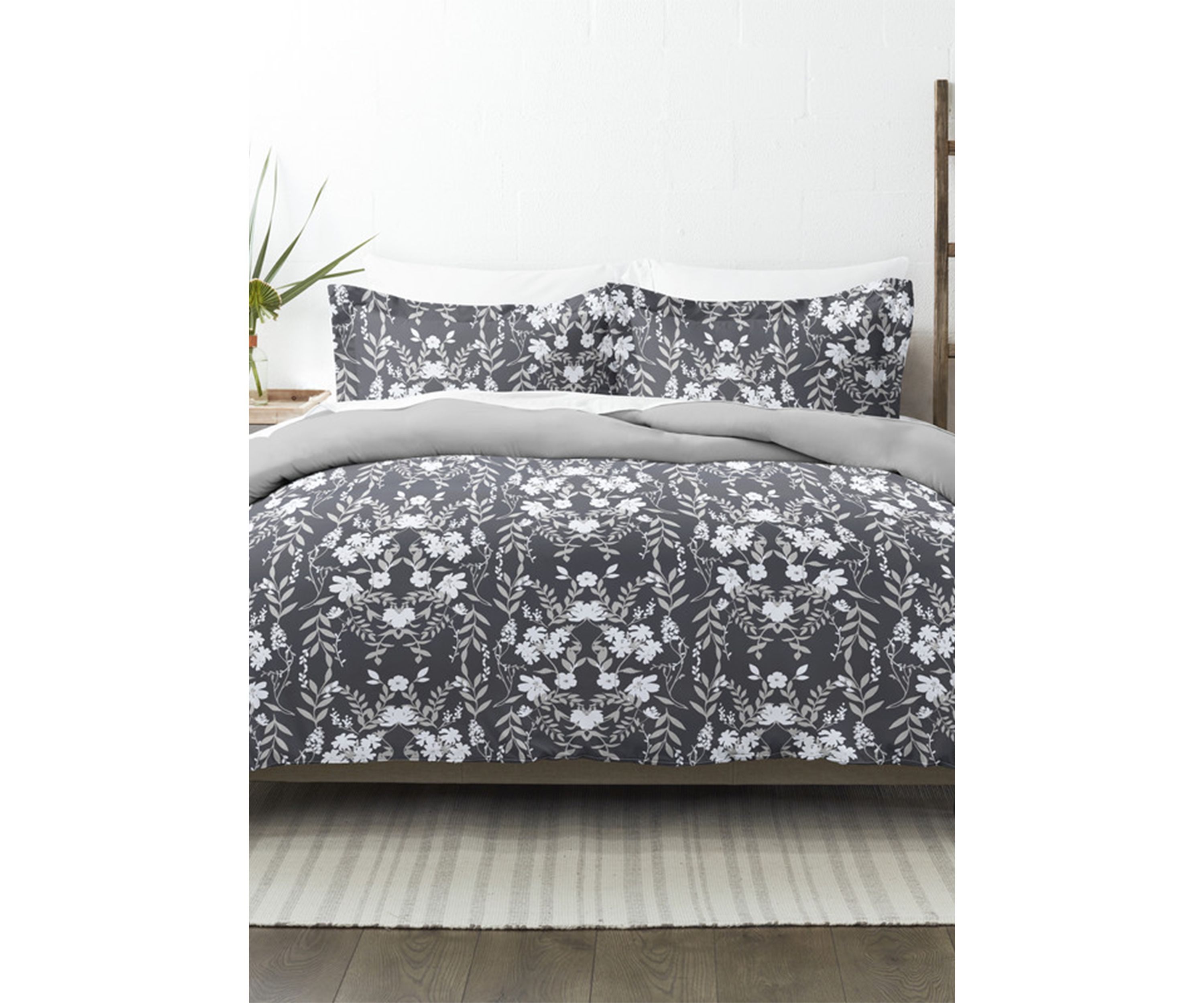 Premium Ultra Soft Secret Garden Pattern 3 Piece Reversible Duvet Cover Set
