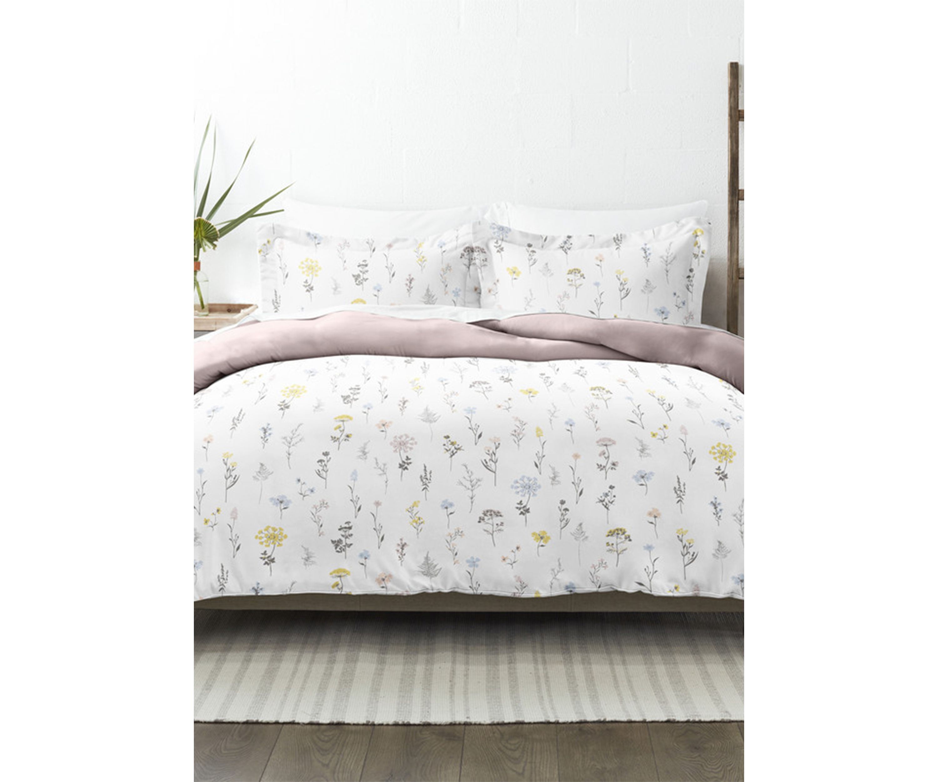 Premium Ultra Soft Wild Flower Pattern 3 Piece Reversible Duvet Cover Set