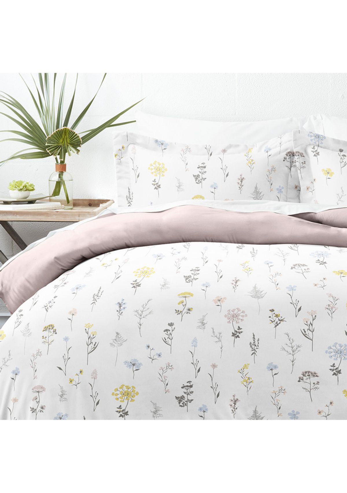 Premium Ultra Soft Wild Flower Pattern 3 Piece Reversible Duvet Cover Set
