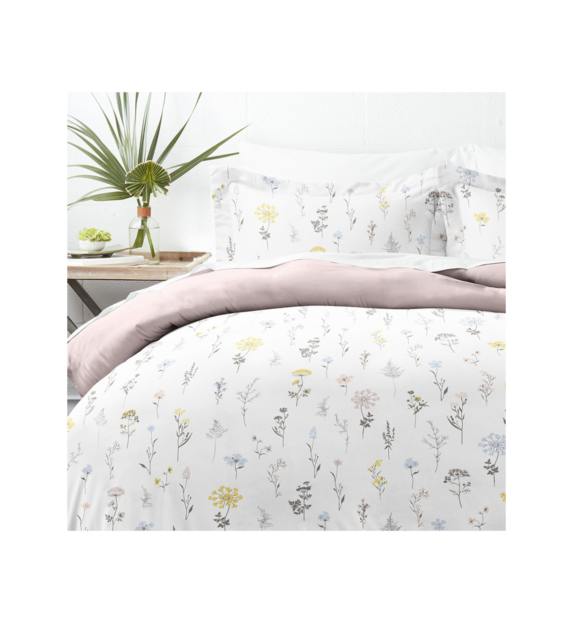 Premium Ultra Soft Wild Flower Pattern 3 Piece Reversible Duvet Cover Set