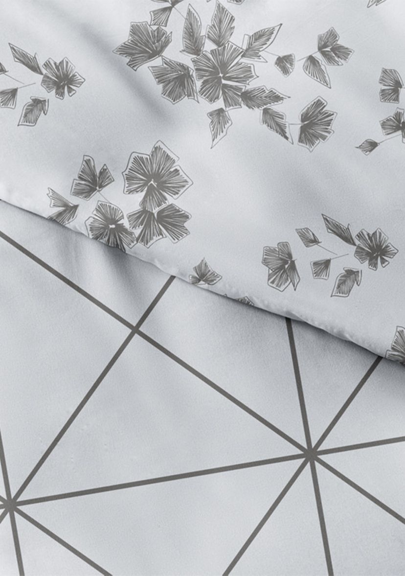Premium Ultra Soft Edgy Flowers Pattern 3 Piece Reversible Duvet Cover Set