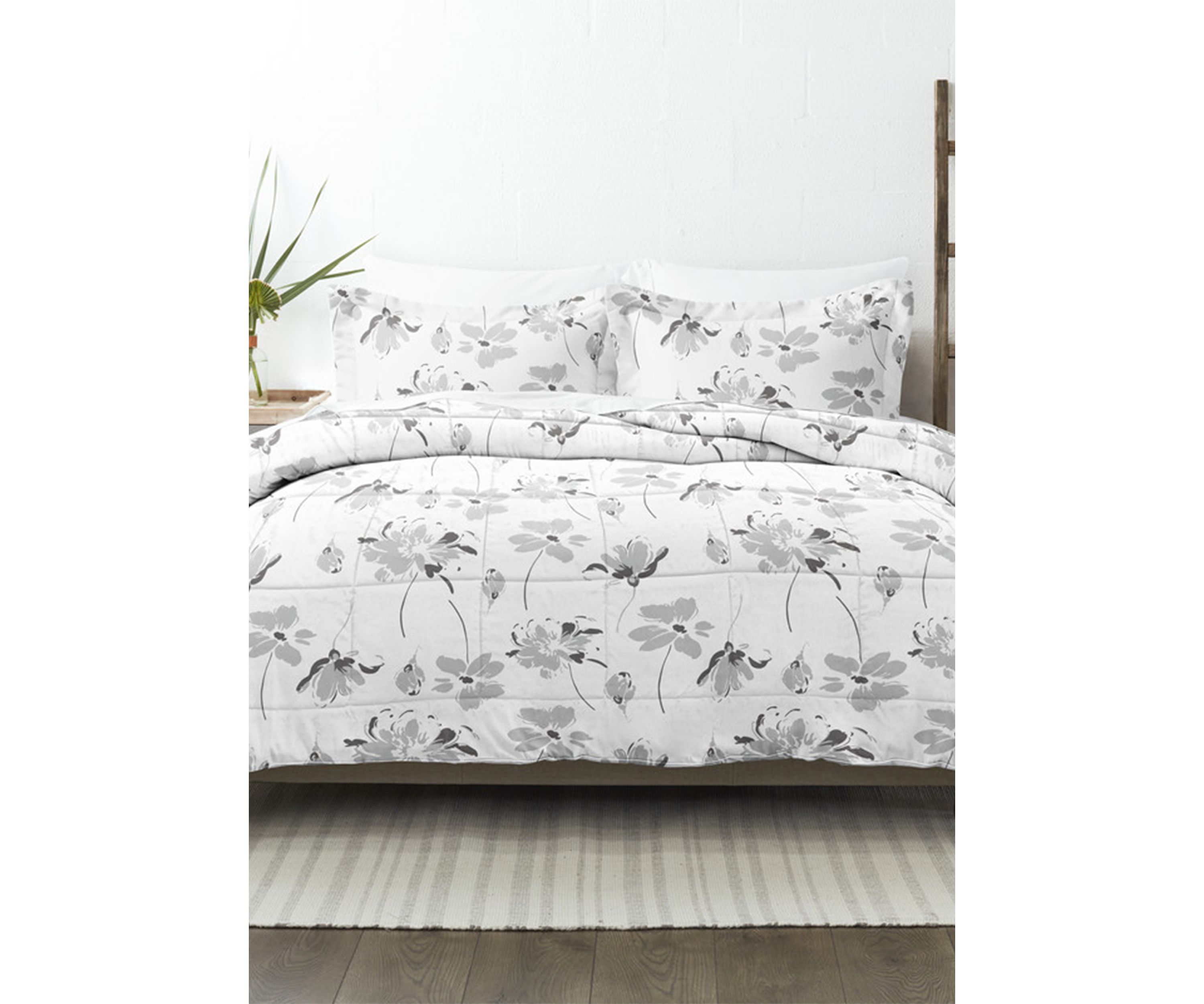Premium Down Alternative Magnolia Grey Patterned Comforter Set