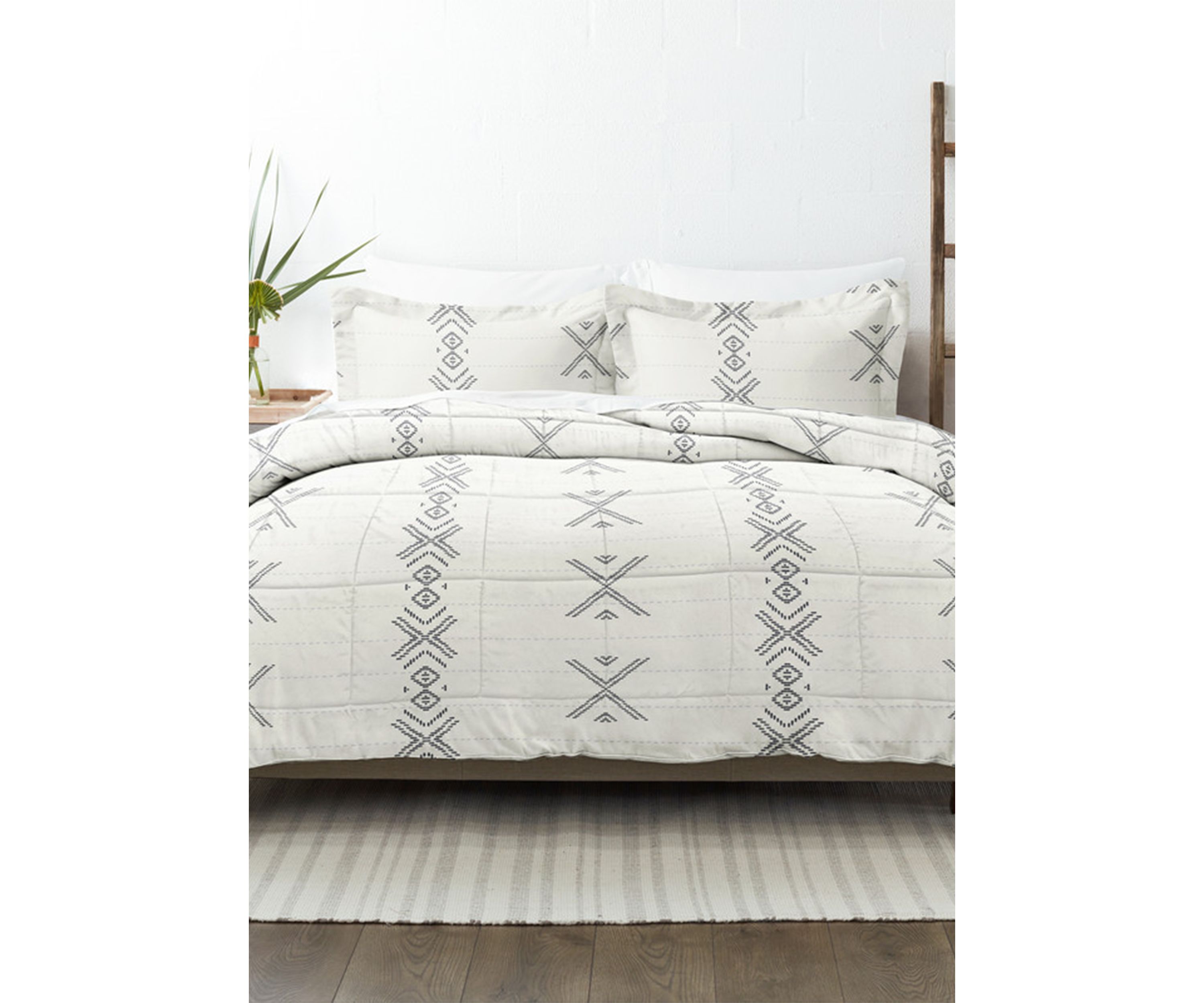 Premium Down Alternative Urban Stitch Patterned Comforter Set