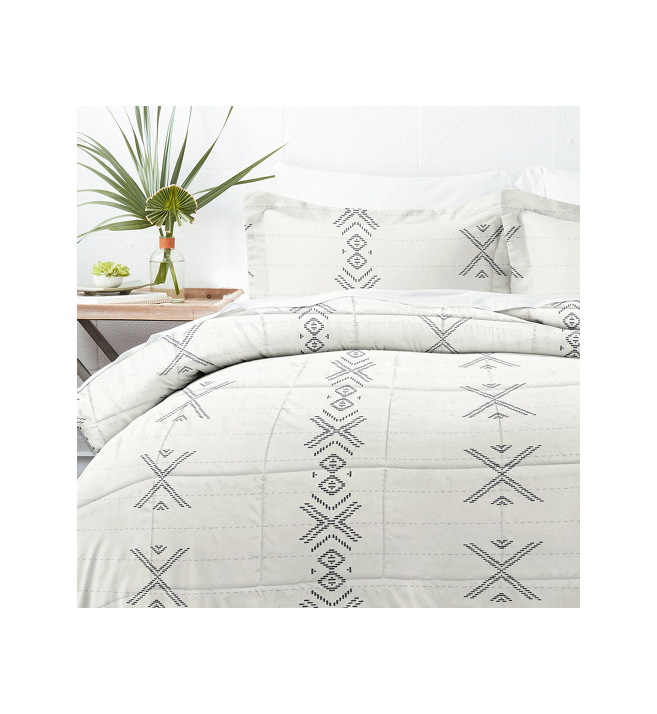 Premium Down Alternative Urban Stitch Patterned Comforter Set
