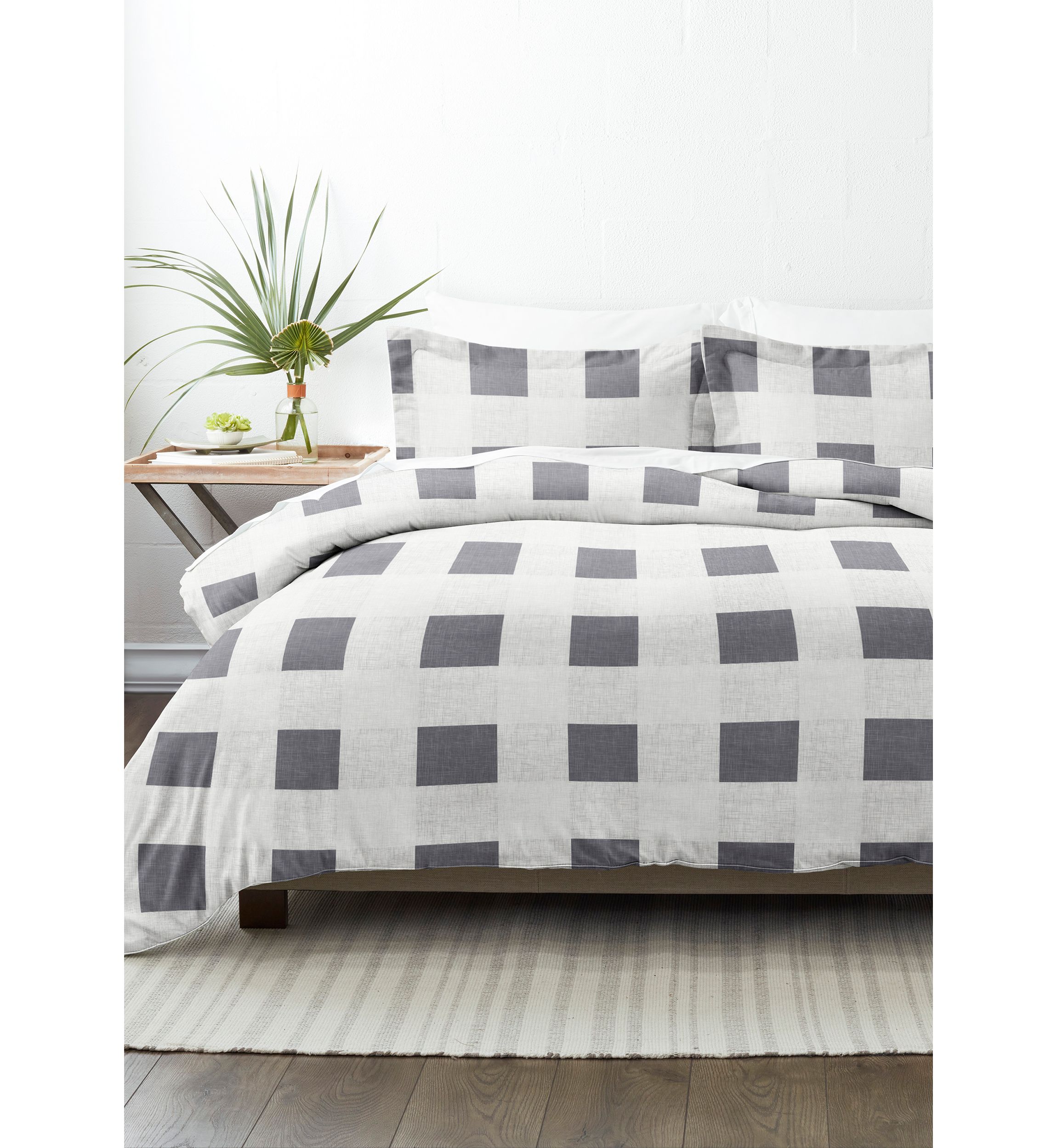 Premium Ultra Soft Gingham Down-Alternative Comforter