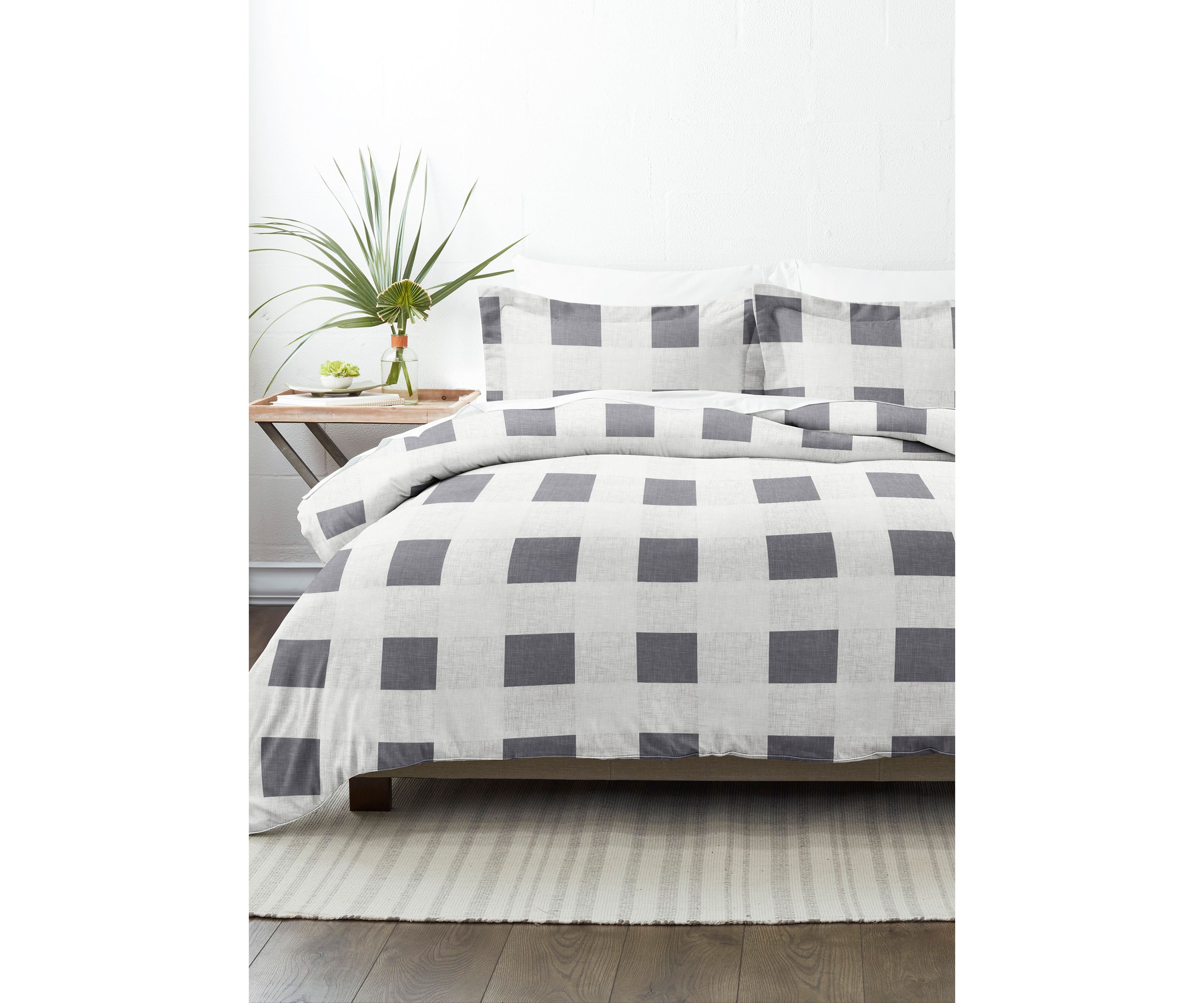 Premium Ultra Soft Gingham Down-Alternative Comforter