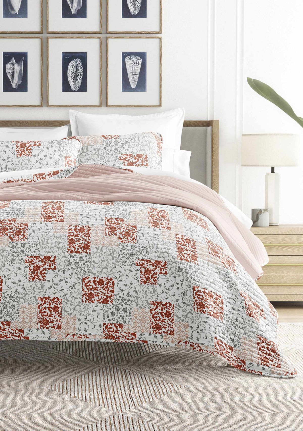 Ultra Soft Microfiber Reversible Scrolled Patchwork All Season Quilt Set with Shams