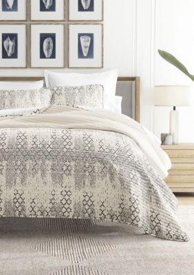 Ultra Soft Microfiber Reversible Distressed Aztec All Season Quilt Set with Shams