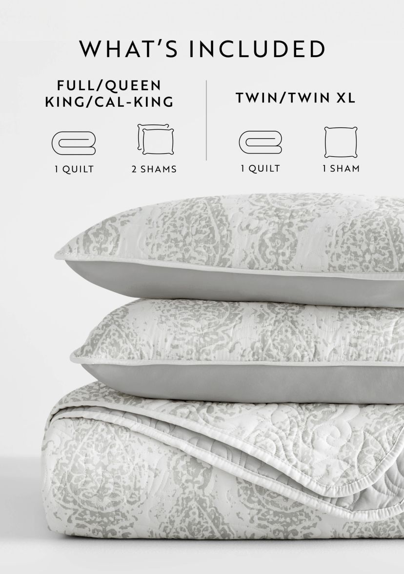 Ultra Soft Microfiber Reversible Distressed Damask All Season Quilt  Set with Shams