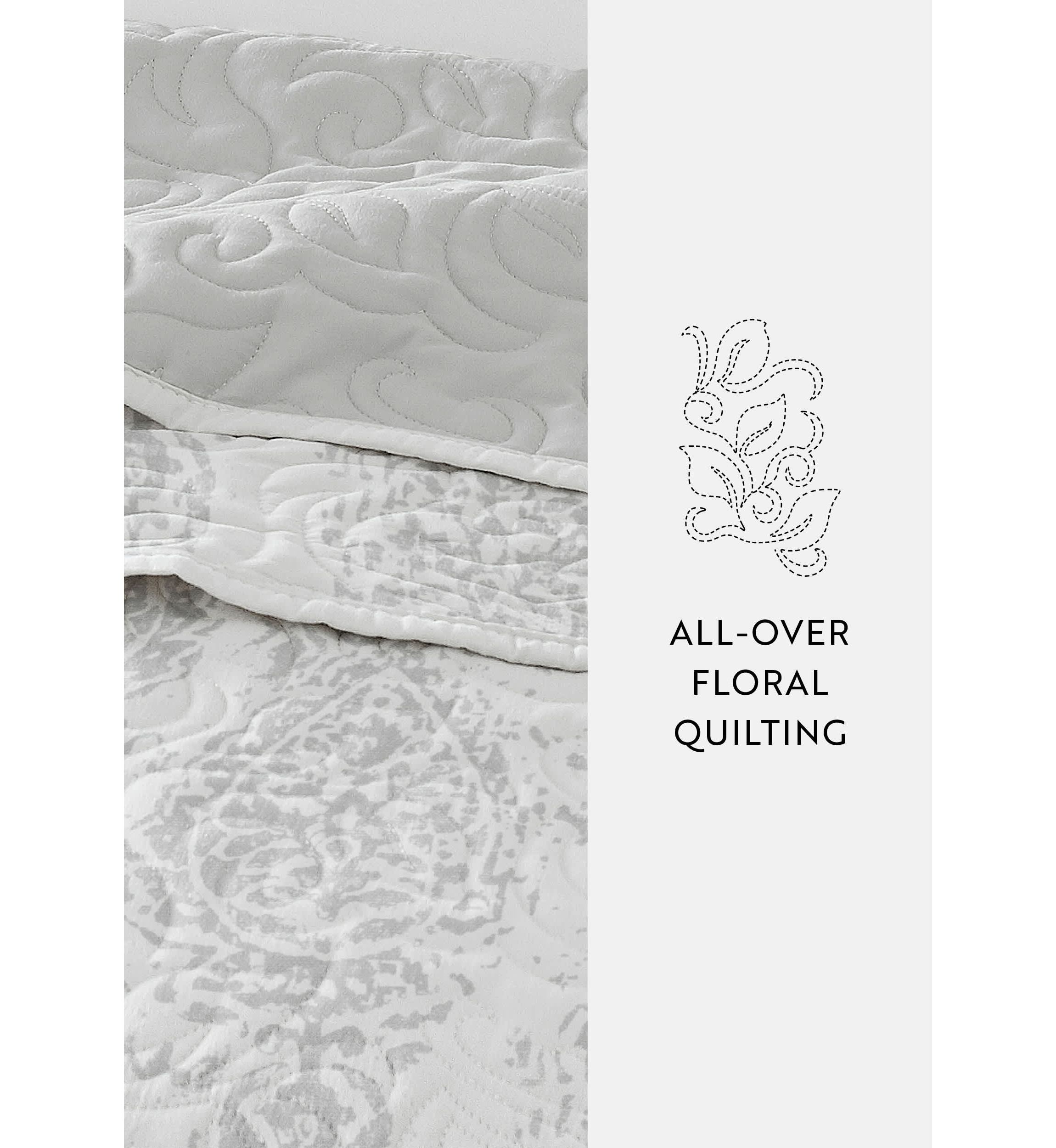 Ultra Soft Microfiber Reversible Distressed Damask All Season Quilt  Set with Shams