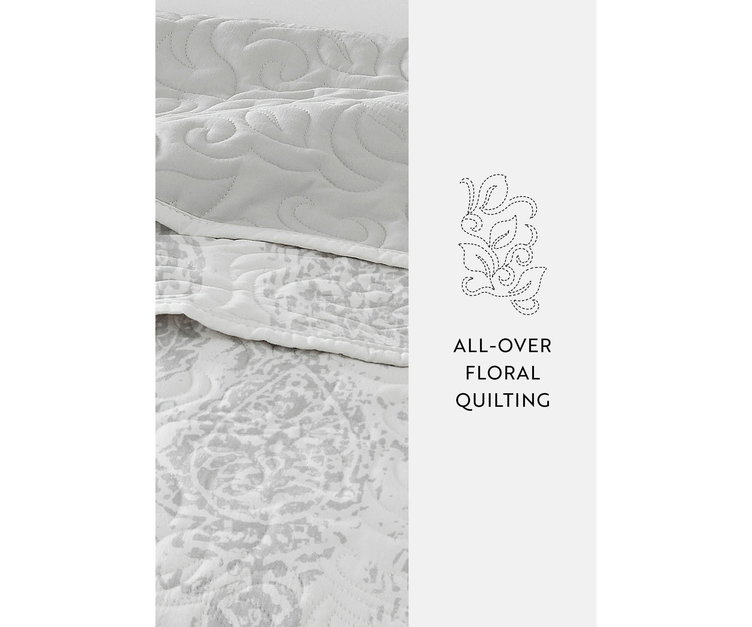 Ultra Soft Microfiber Reversible Distressed Damask All Season Quilt  Set with Shams