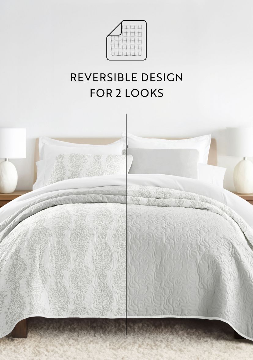 Ultra Soft Microfiber Reversible Distressed Damask All Season Quilt  Set with Shams