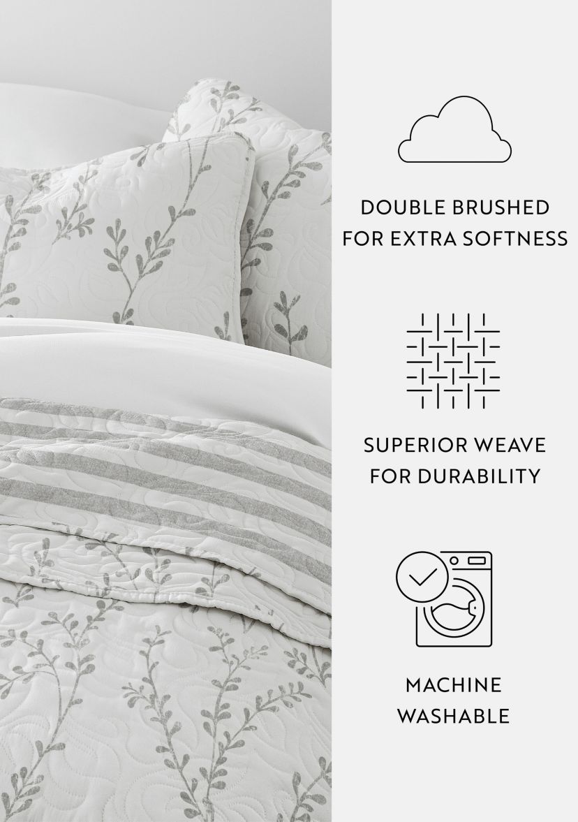 Ultra Soft Microfiber Reversible Sprouting Vines All Season Quilt Set with Shams