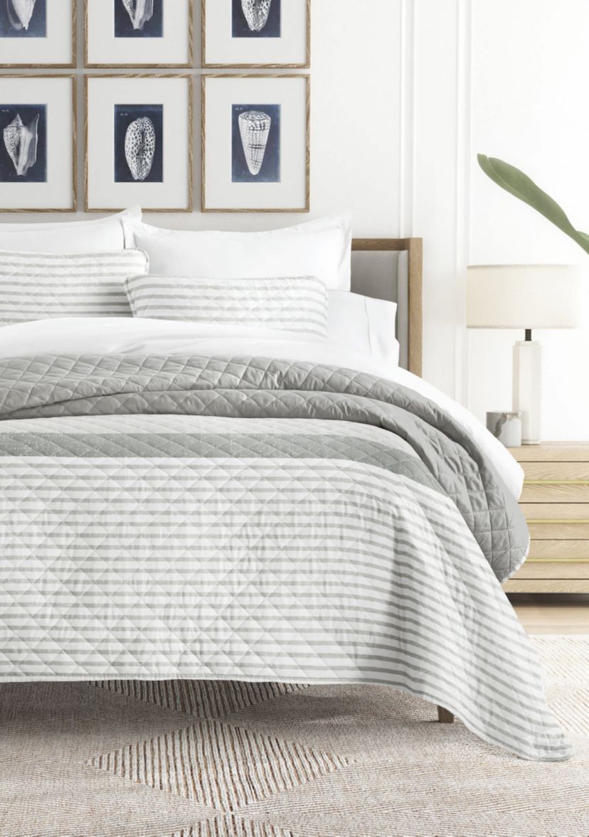 Ultra Soft Microfiber Reversible Summer Stripes All Season Quilt  Set with Shams