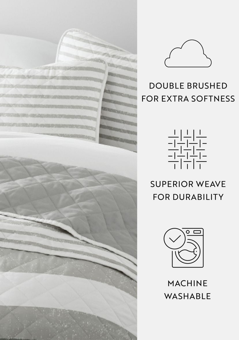 Ultra Soft Microfiber Reversible Summer Stripes All Season Quilt  Set with Shams