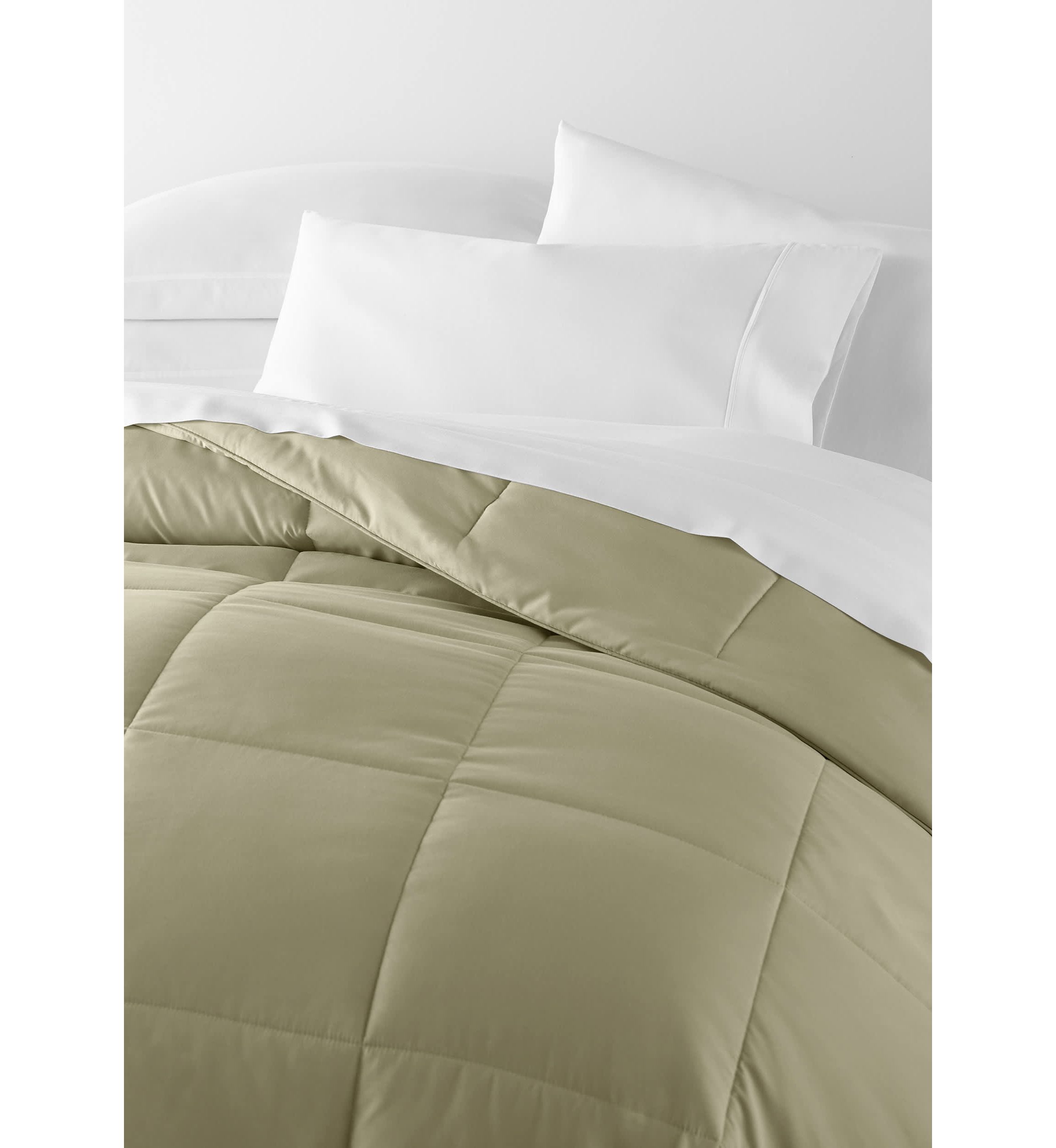 Ultra Soft Microfiber All Season Down-Alternative Solid Comforter