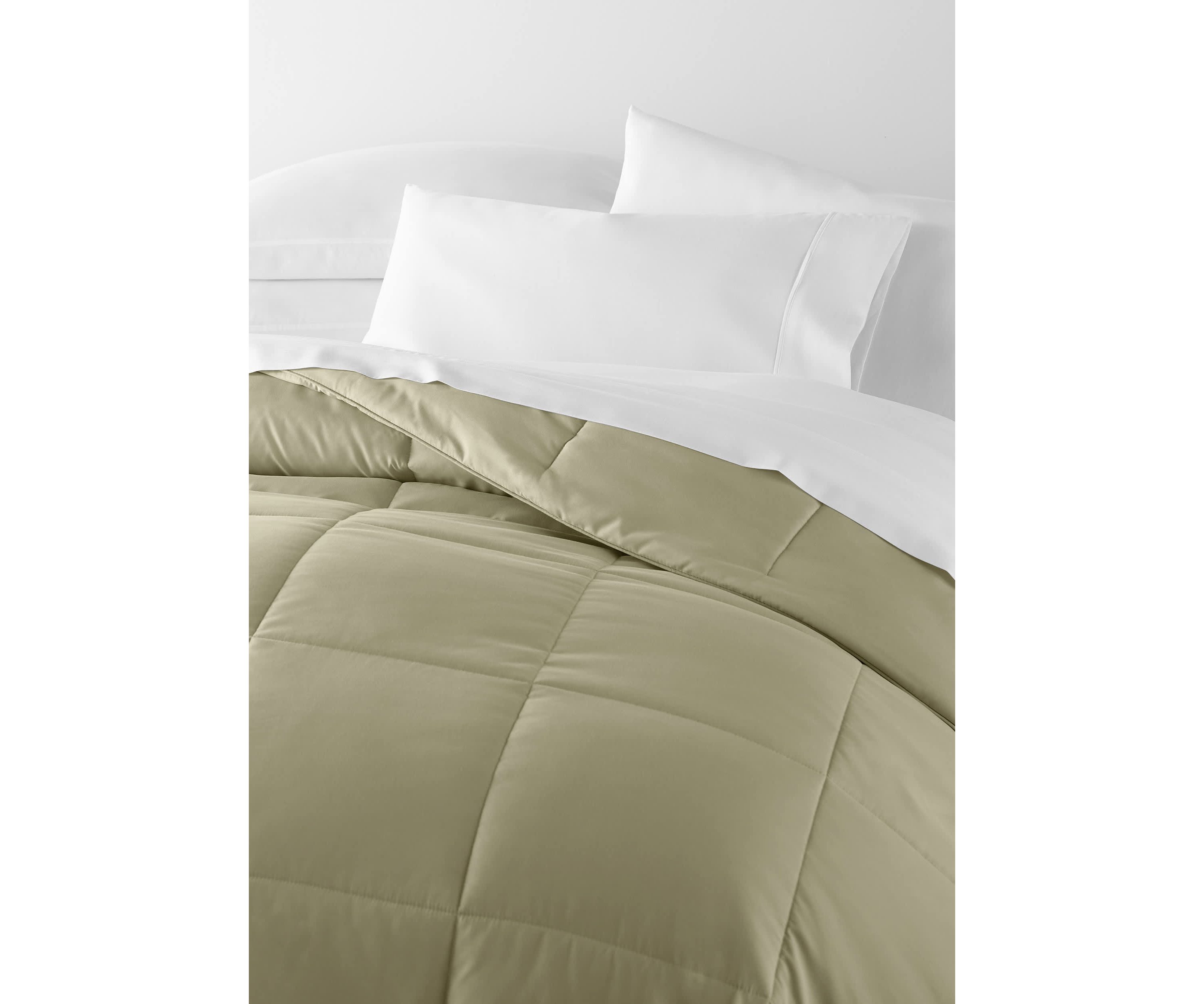 Ultra Soft Microfiber All Season Down-Alternative Solid Comforter