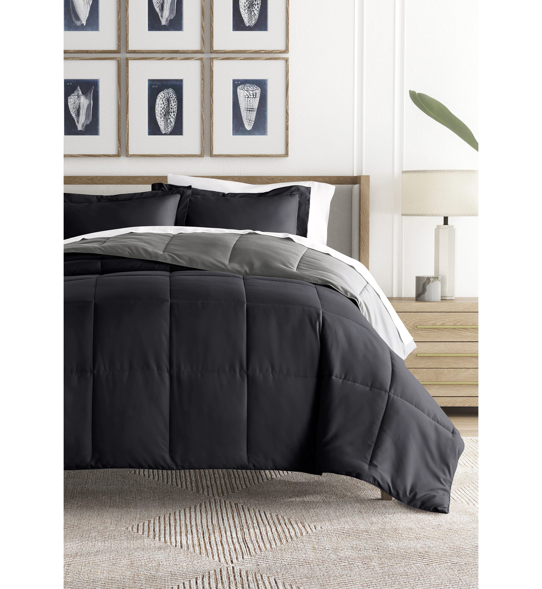 Reversible Ultra Soft Microfiber All Season Down-Alternative Comforter Set