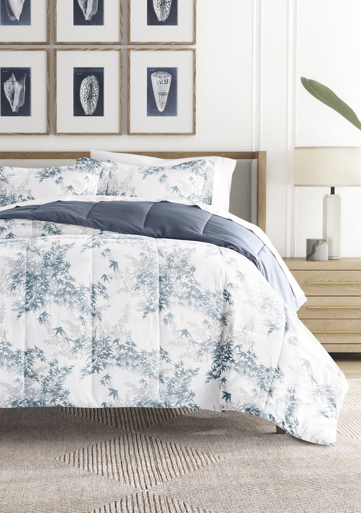 Reversible Bamboo Leaves Patterned Ultra Soft Microfiber Down-Alternative Comforter Set