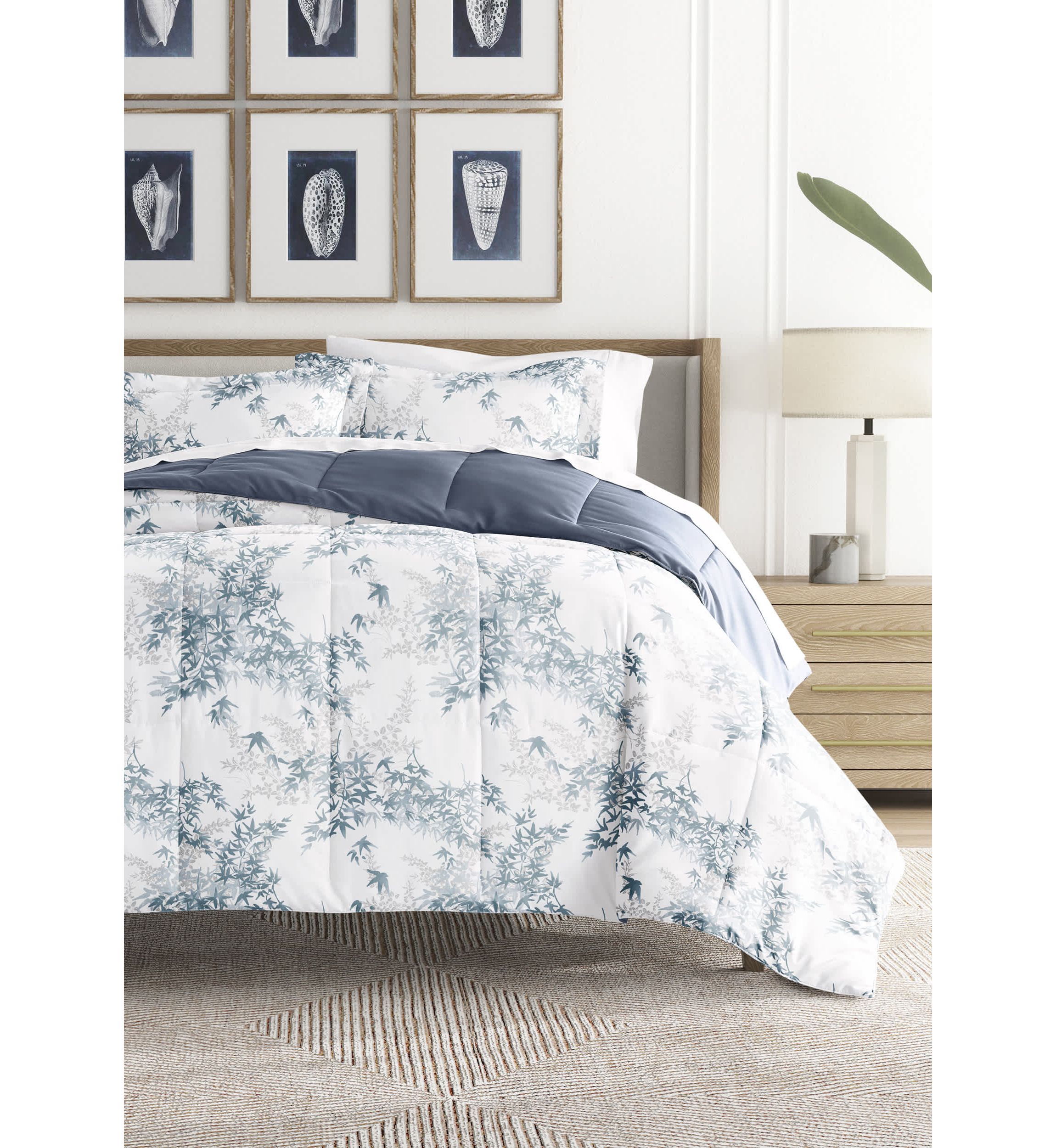 Reversible Bamboo Leaves Patterned Ultra Soft Microfiber Down-Alternative Comforter Set