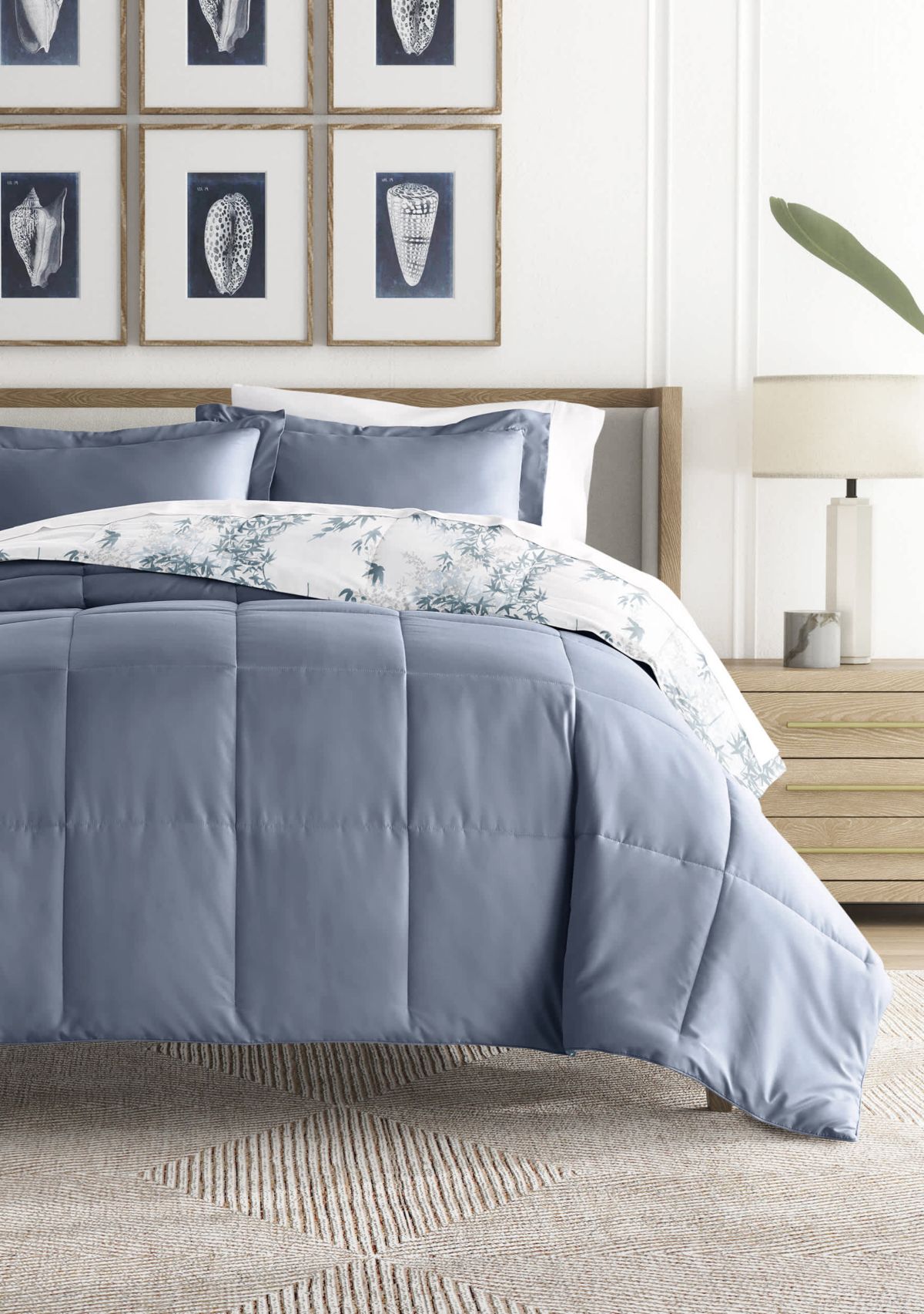 Reversible Bamboo Leaves Patterned Ultra Soft Microfiber Down-Alternative Comforter Set