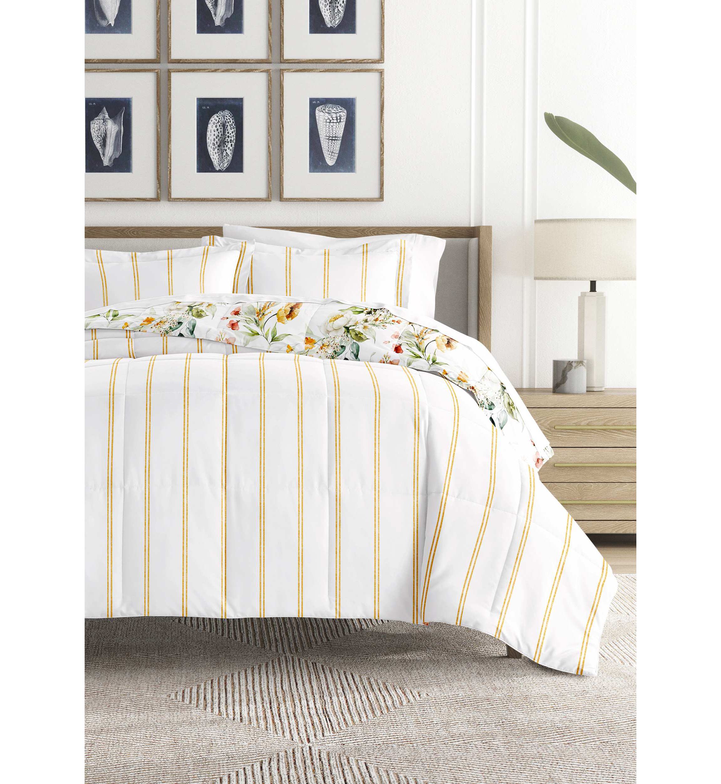 Reversible Patterned Ultra Soft Microfiber All Season Down-Alternative Comforter Set