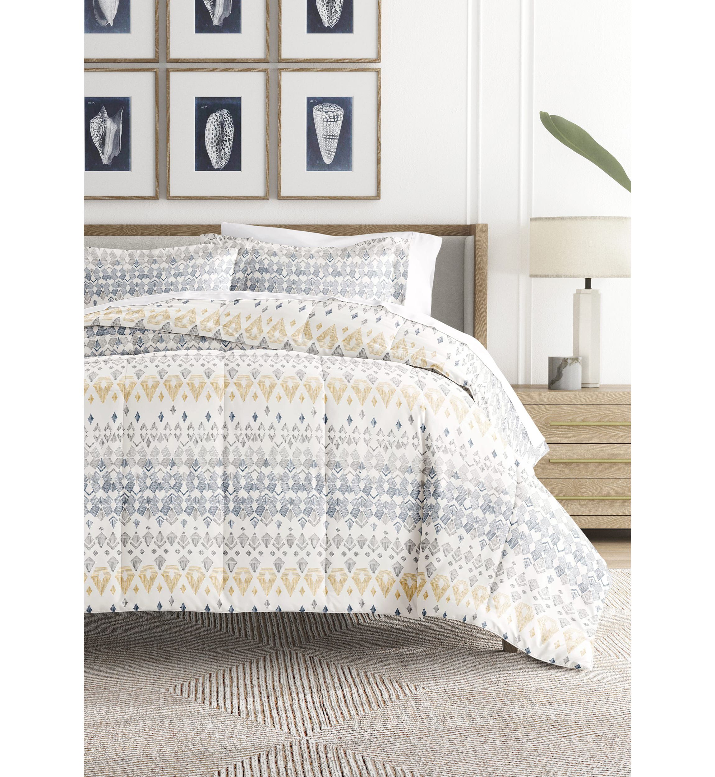 Patterned Mayan Stamp Microfiber All Season Down-Alternative Comforter Set