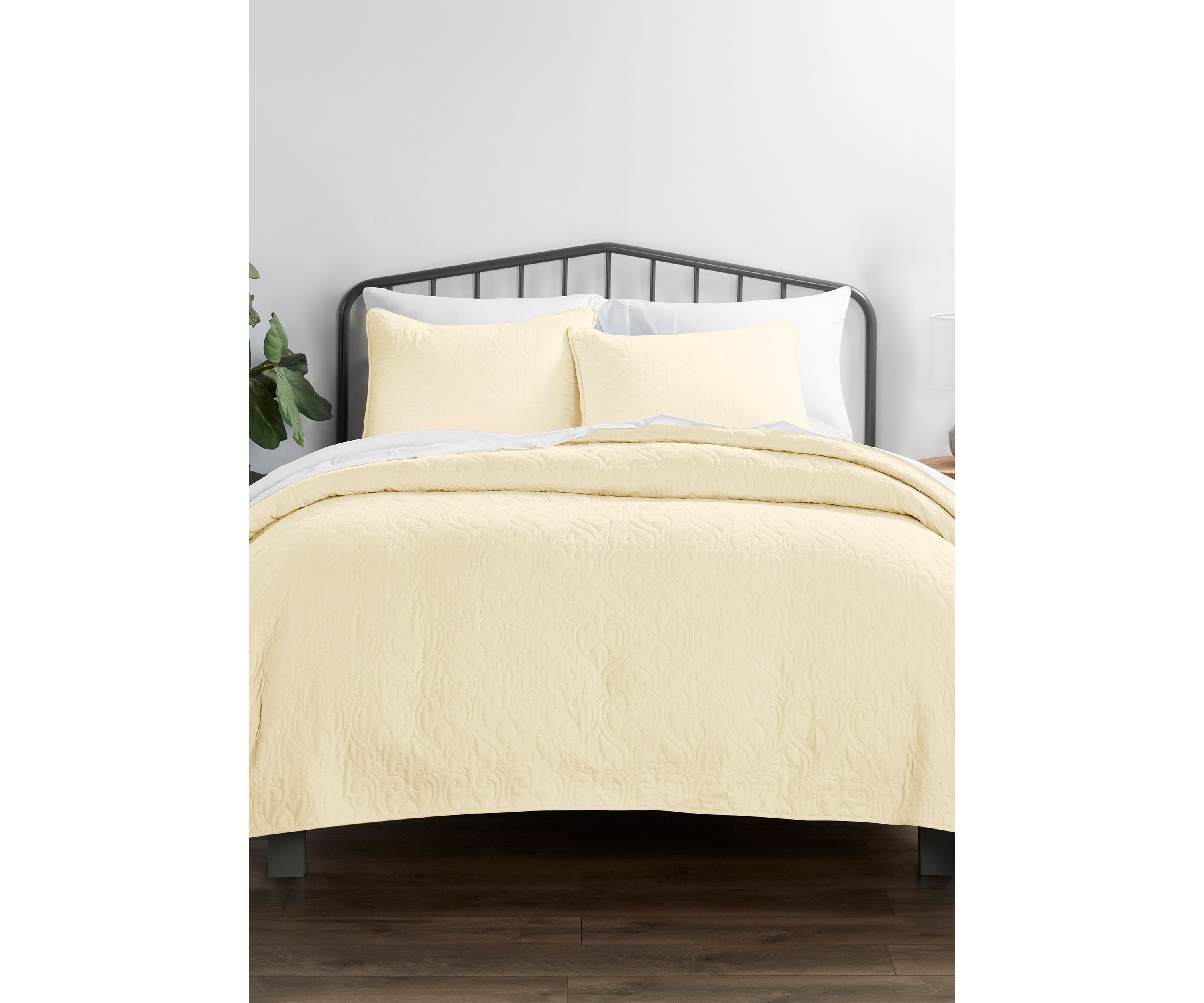 Premium Ultra Soft Damask Pattern Quilted Coverlet Set