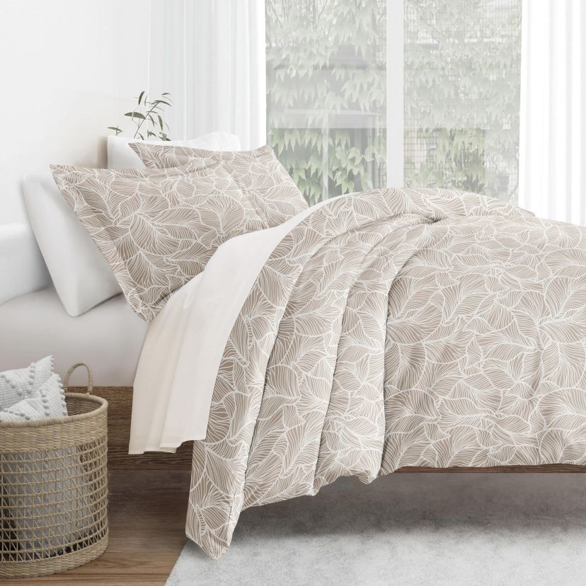 Duvet Cover Set Patterned Microfiber Ultra Soft Bedding in Linear Leaves
