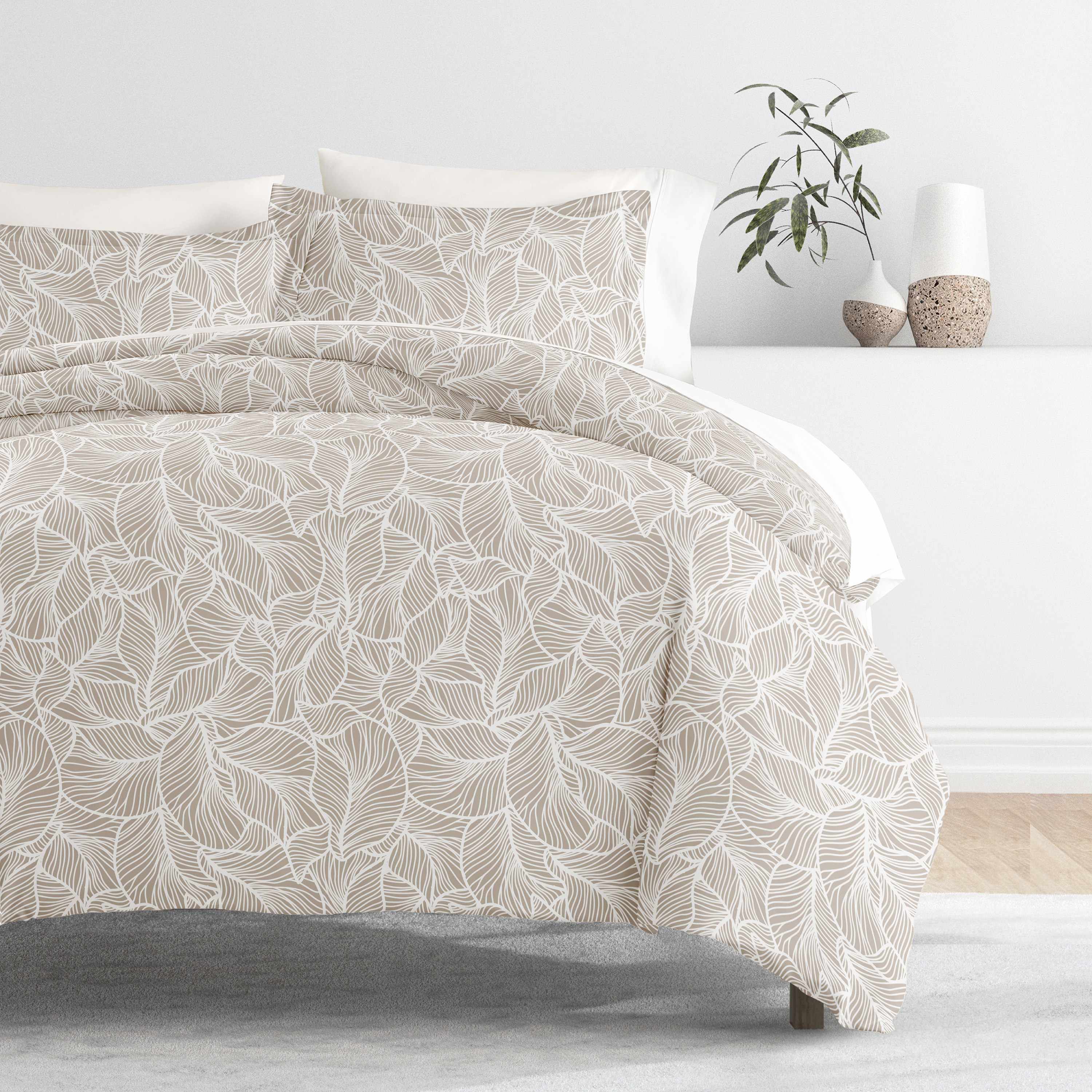 Duvet Cover Set Patterned Microfiber Ultra Soft Bedding in Linear Leaves