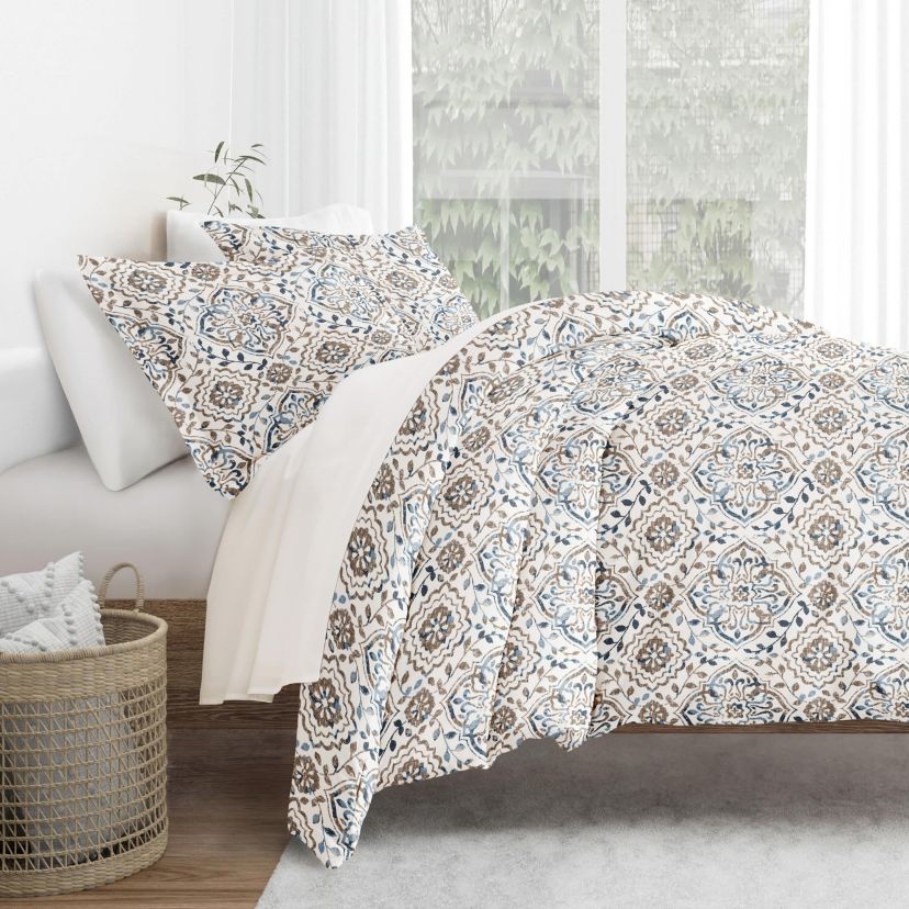 Duvet Cover Set Patterned Microfiber Ultra Soft Bedding in Oasis