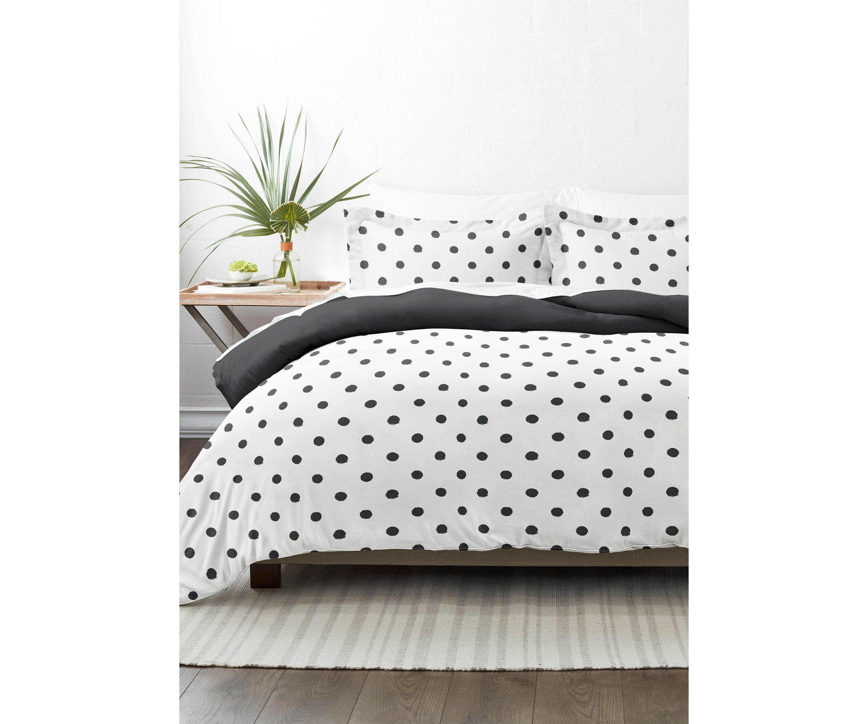 Premium Ultra Soft Painted Polka Dot 3-Piece Reversible Duvet Cover Set