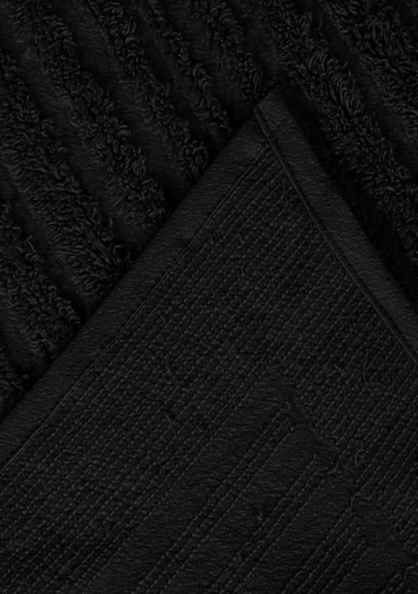 Ashton Collection Bedspread Set with Shams