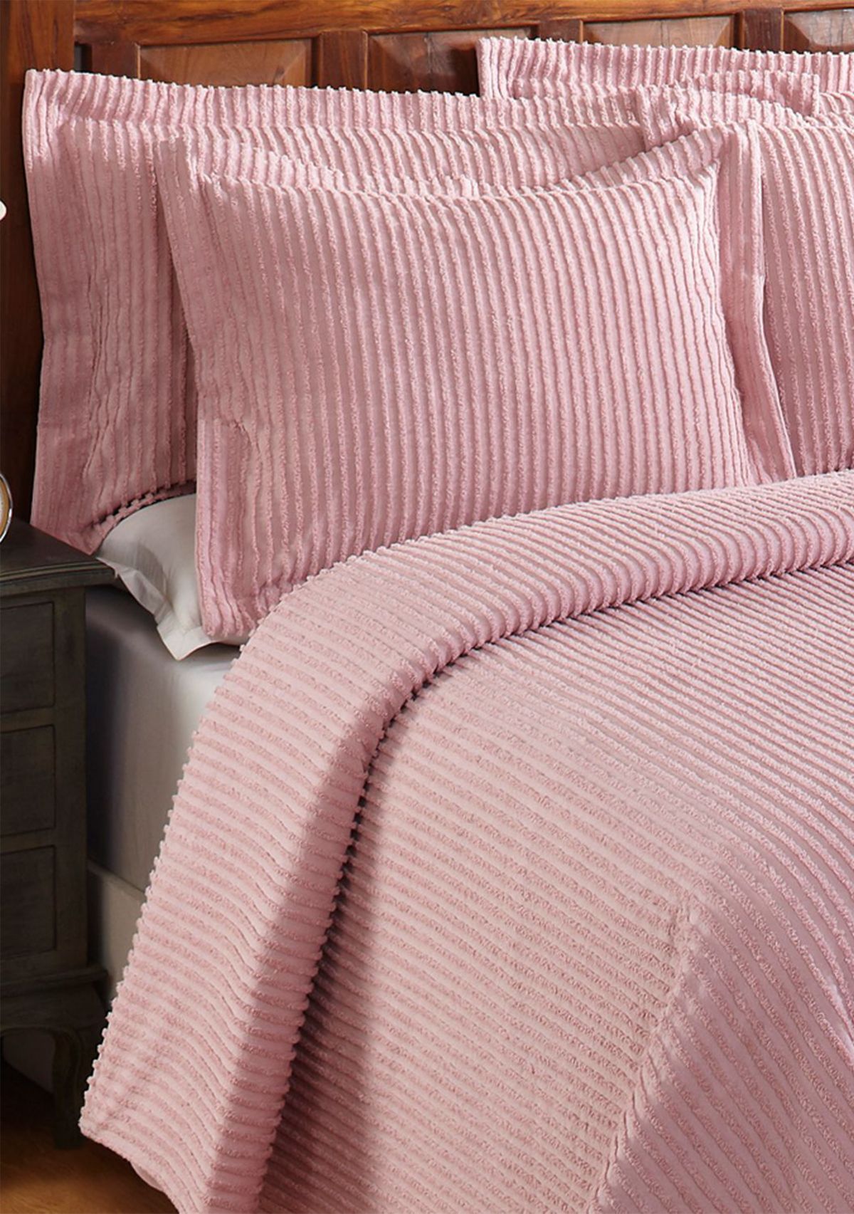 Jullian Collection Bedspread Set with Shams